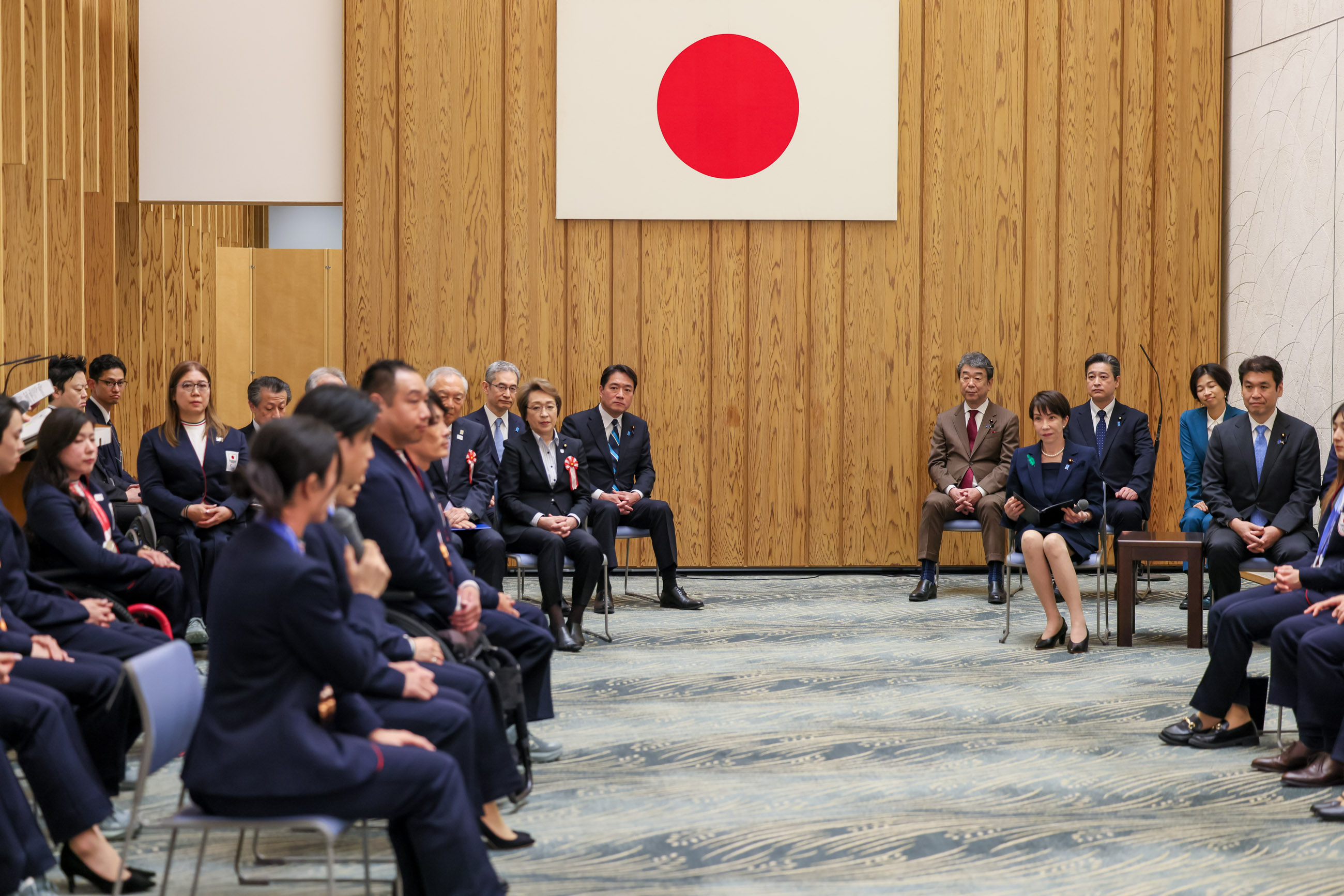 表敬を受ける高市総理９