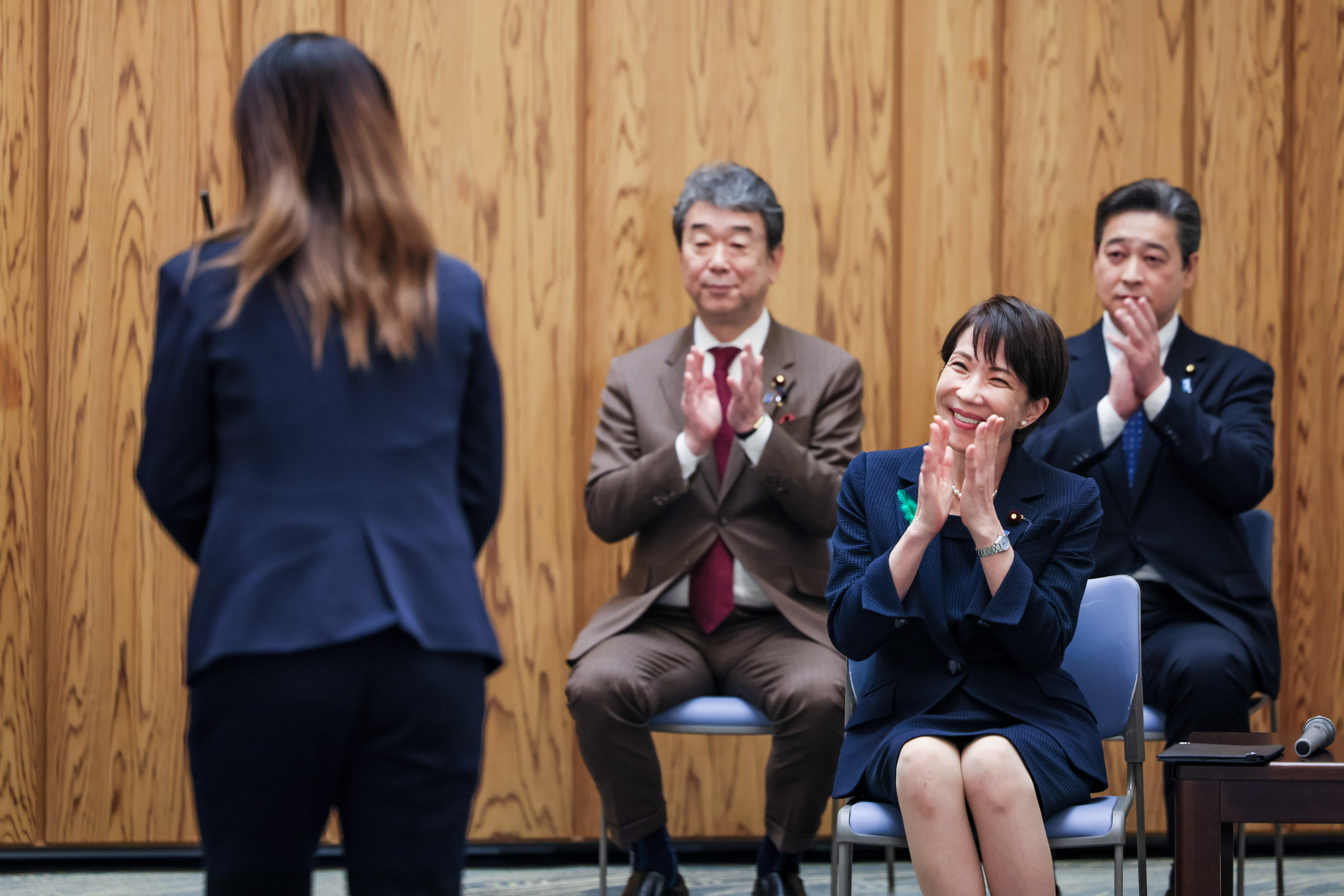 表敬を受ける高市総理４