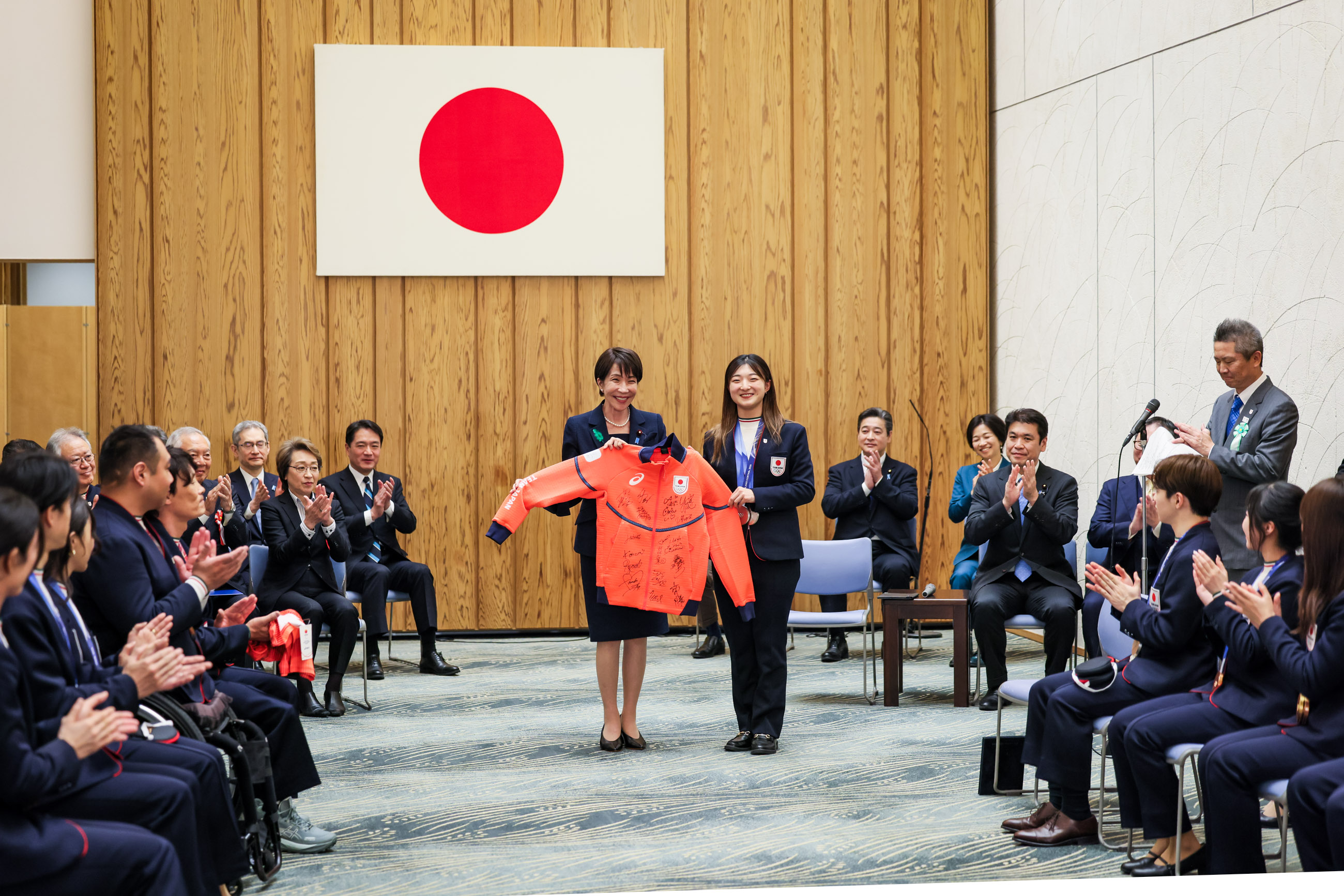 表敬を受ける高市総理５