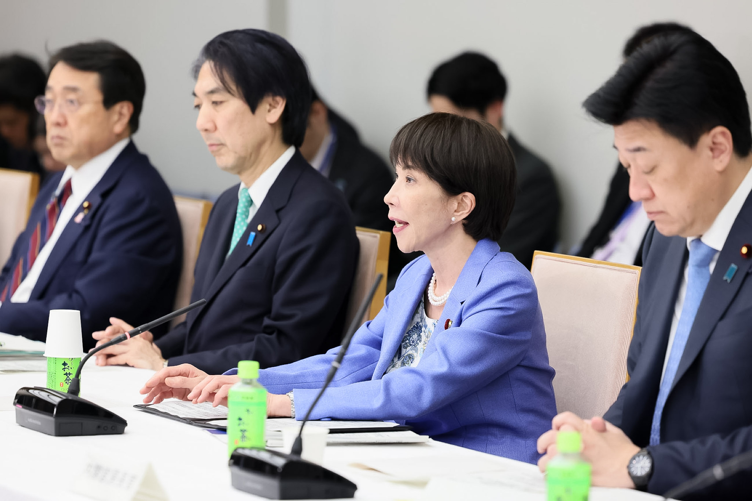 会議のまとめを行う高市総理４