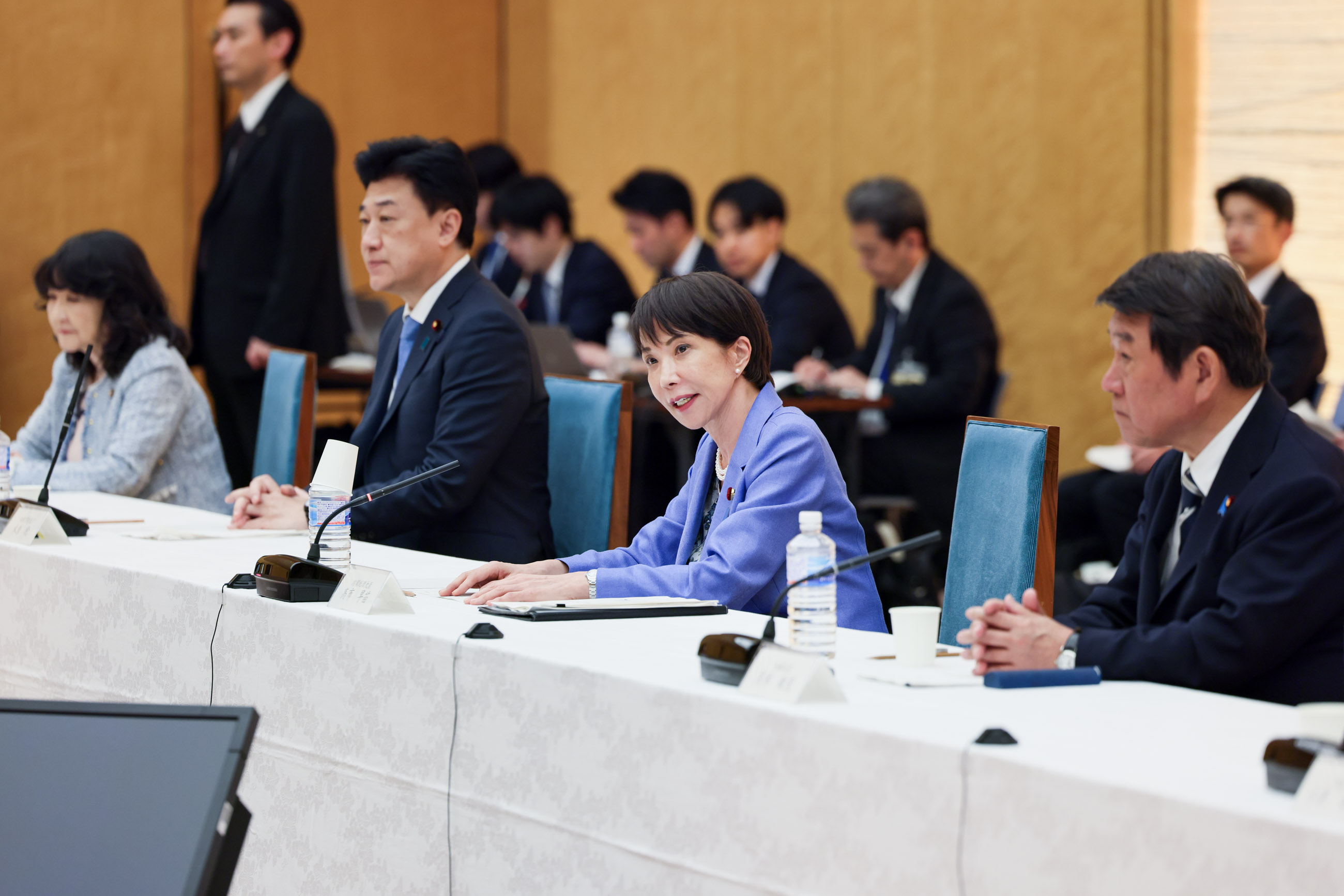 会議のまとめを行う高市総理１