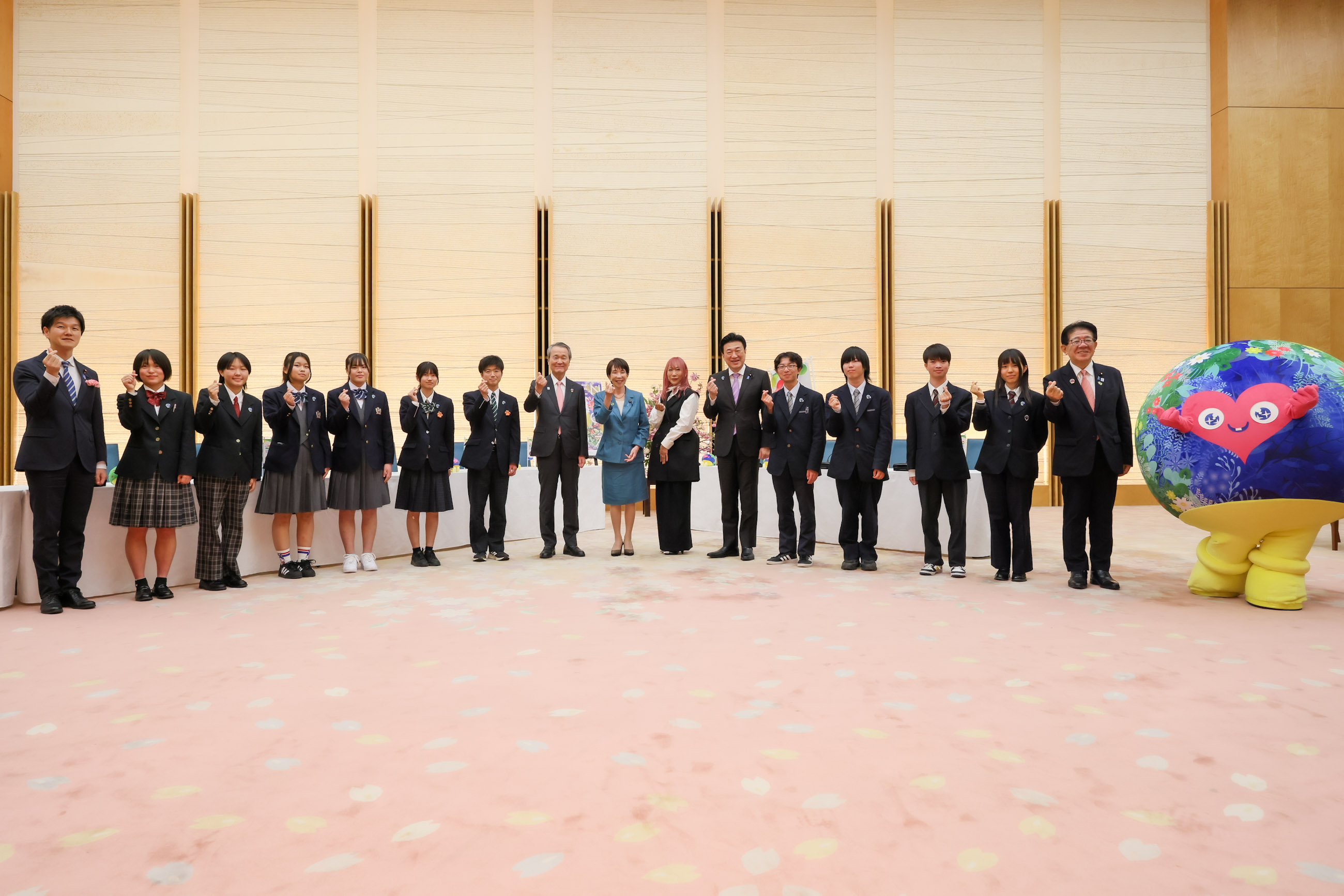 表敬を受ける高市総理１