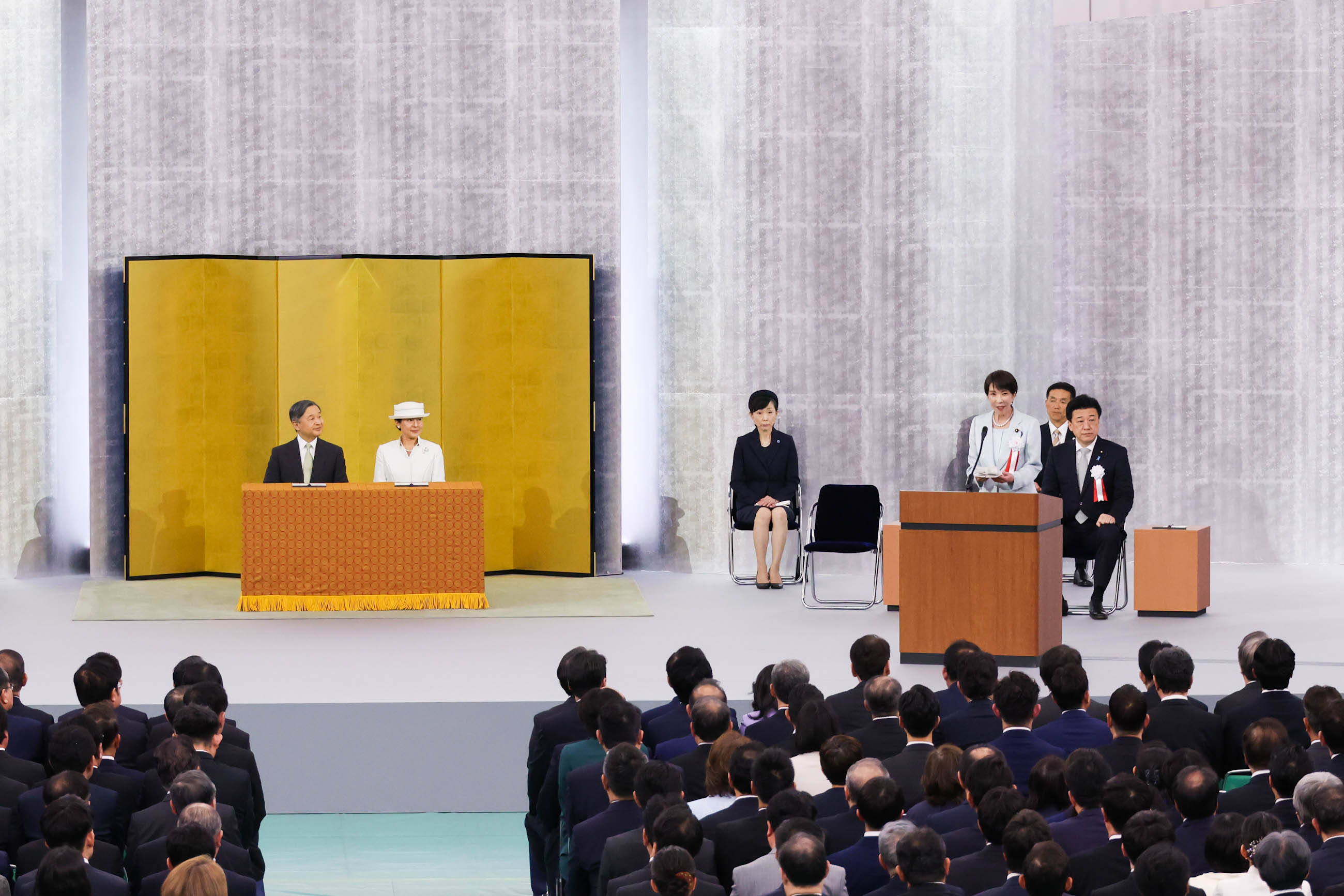 式辞を述べる高市総理４