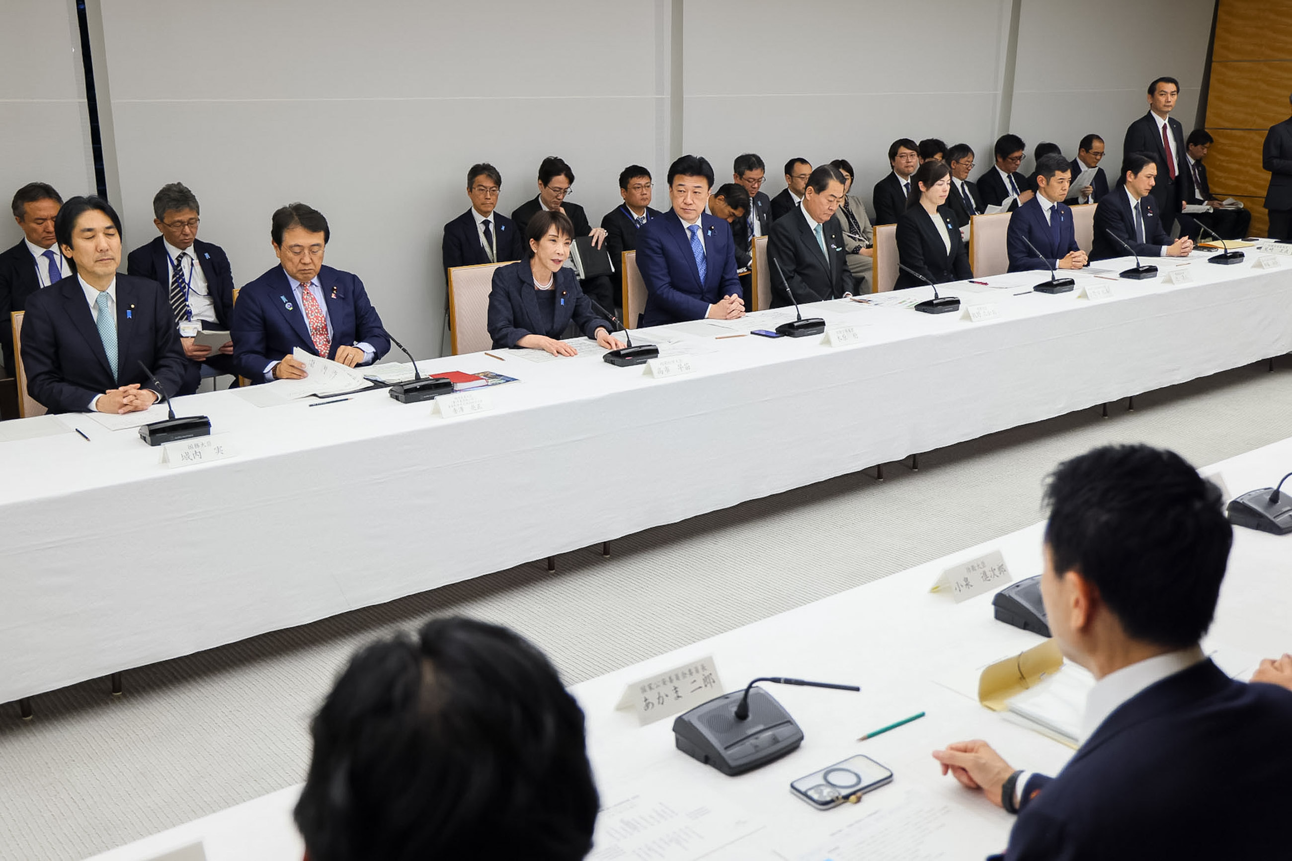会議のまとめを行う高市総理３