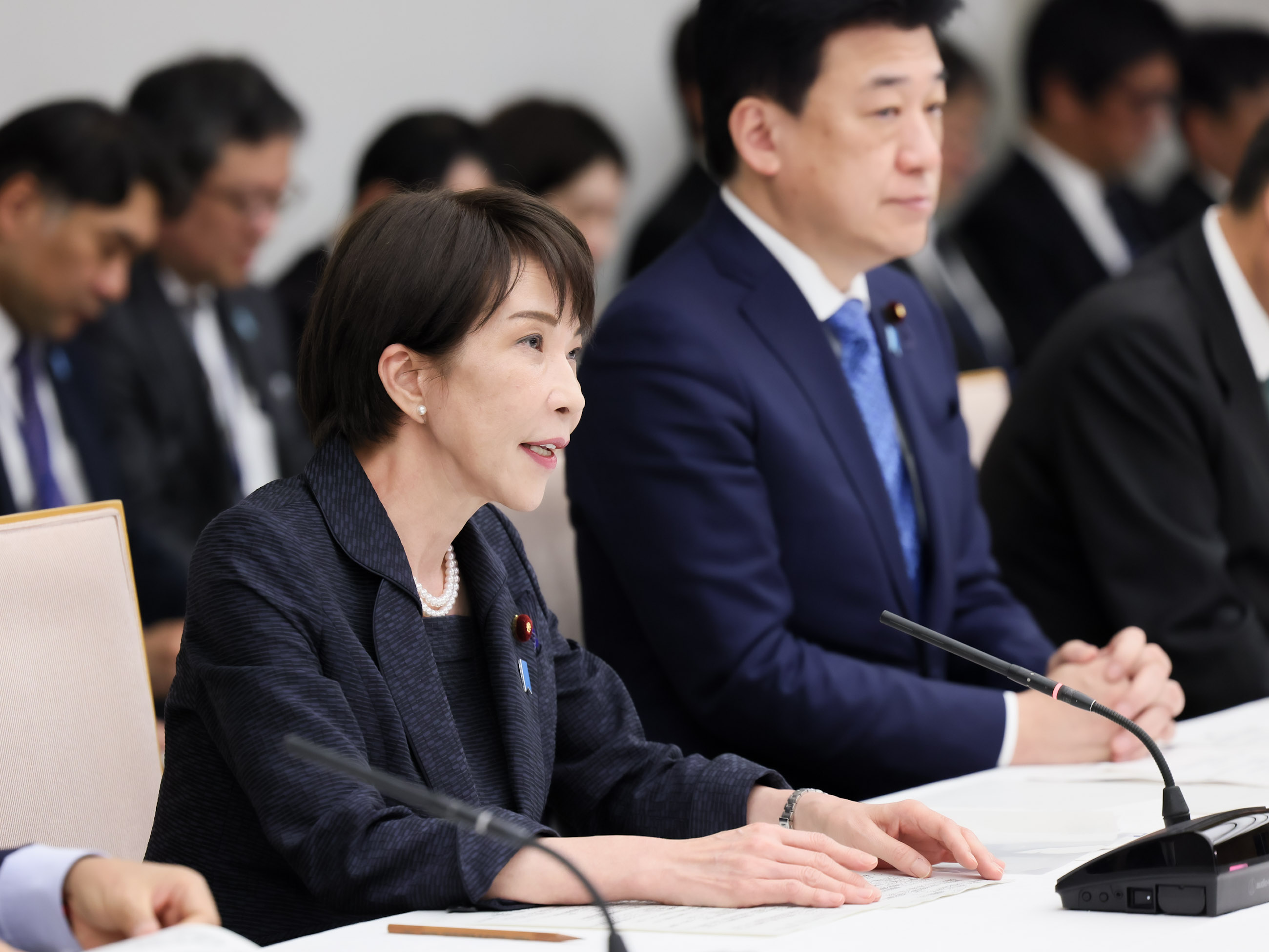 会議のまとめを行う高市総理４