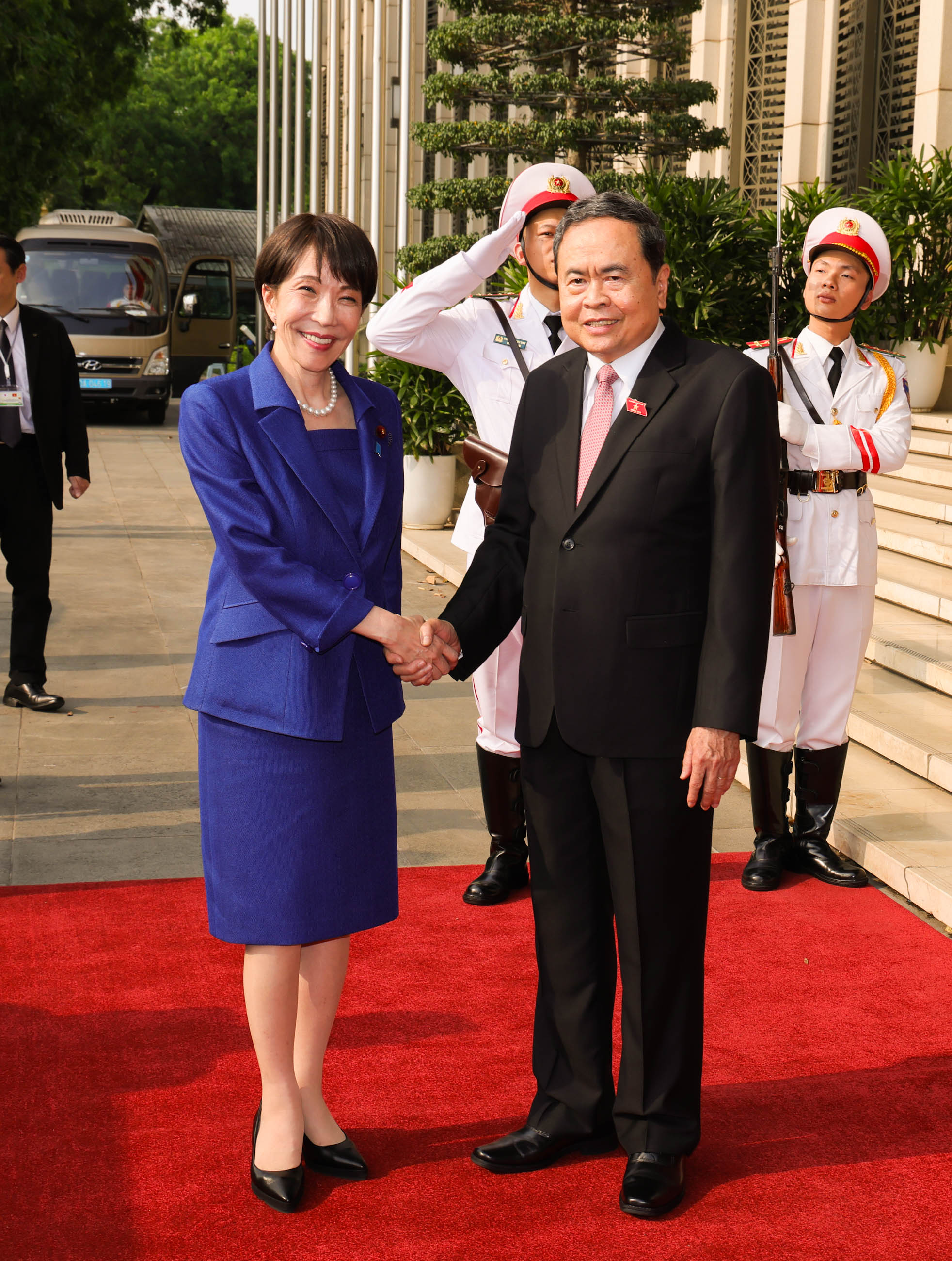 マン国会議長との会談に臨む高市総理１