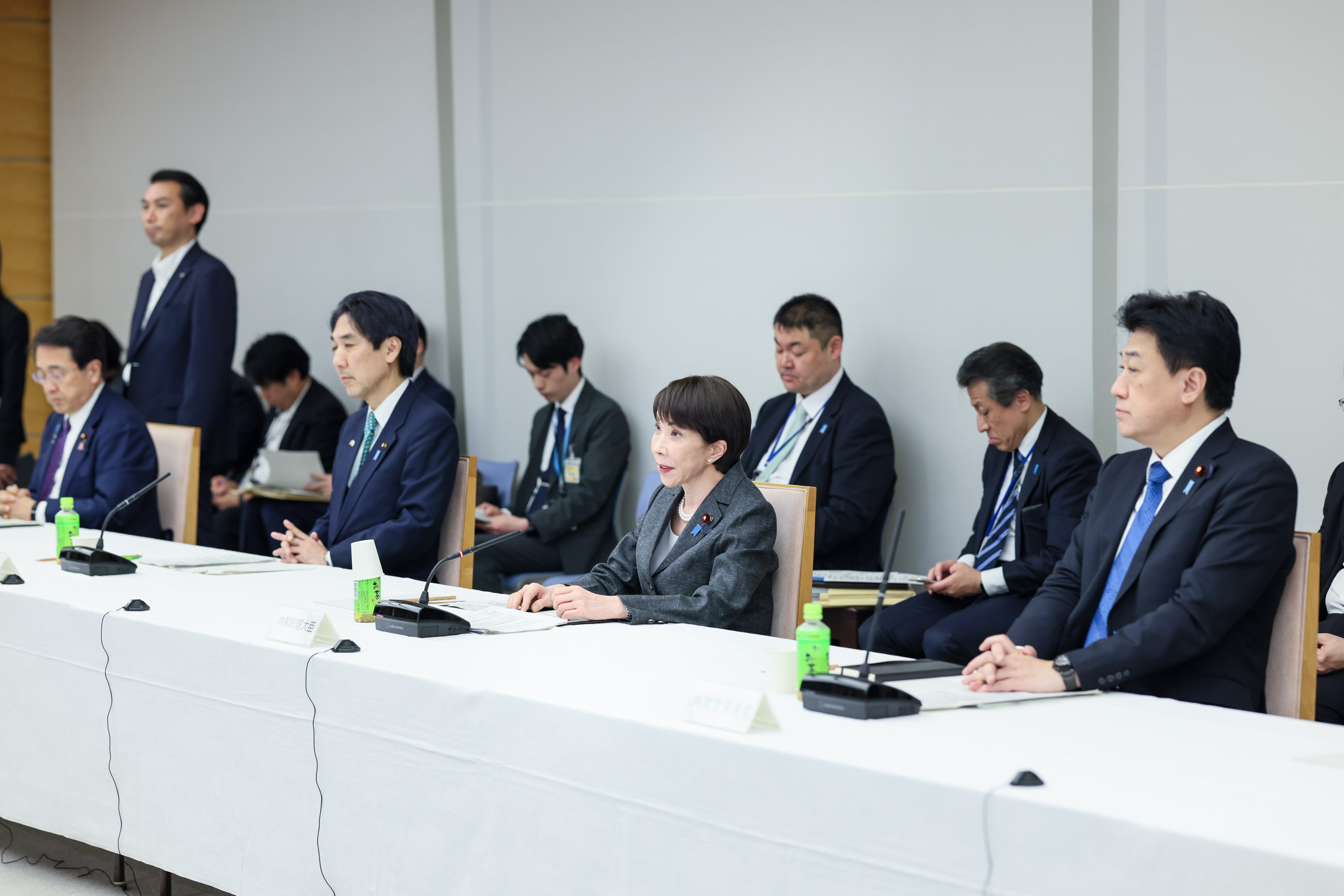 会議のまとめを行う高市総理１
