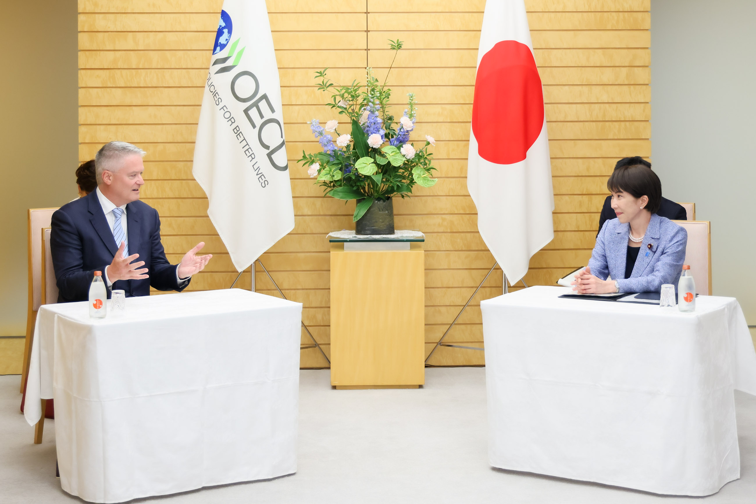 表敬を受ける高市総理１