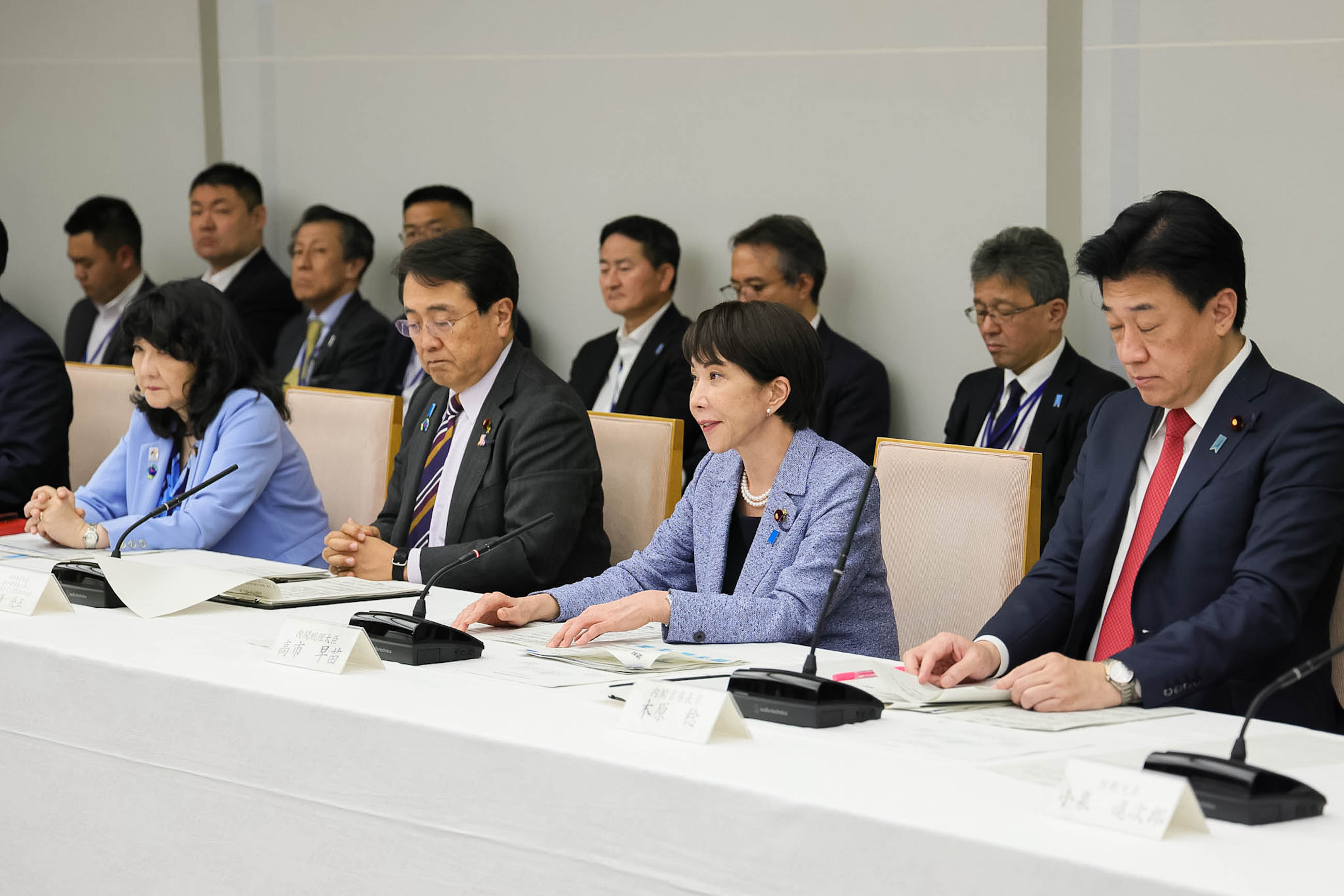 会議のまとめを行う高市総理３