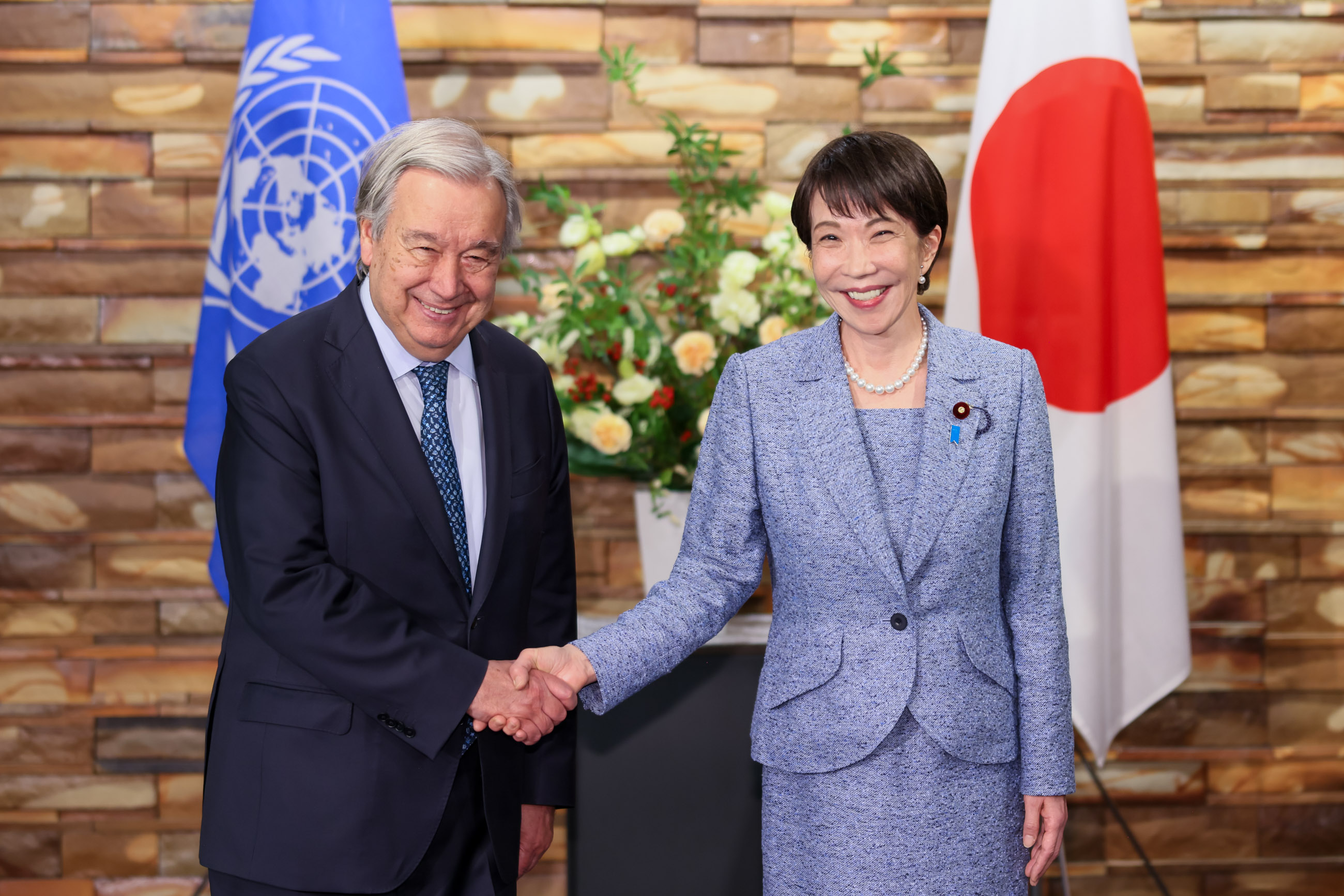 グテーレス国連事務総長と会談する高市総理１
