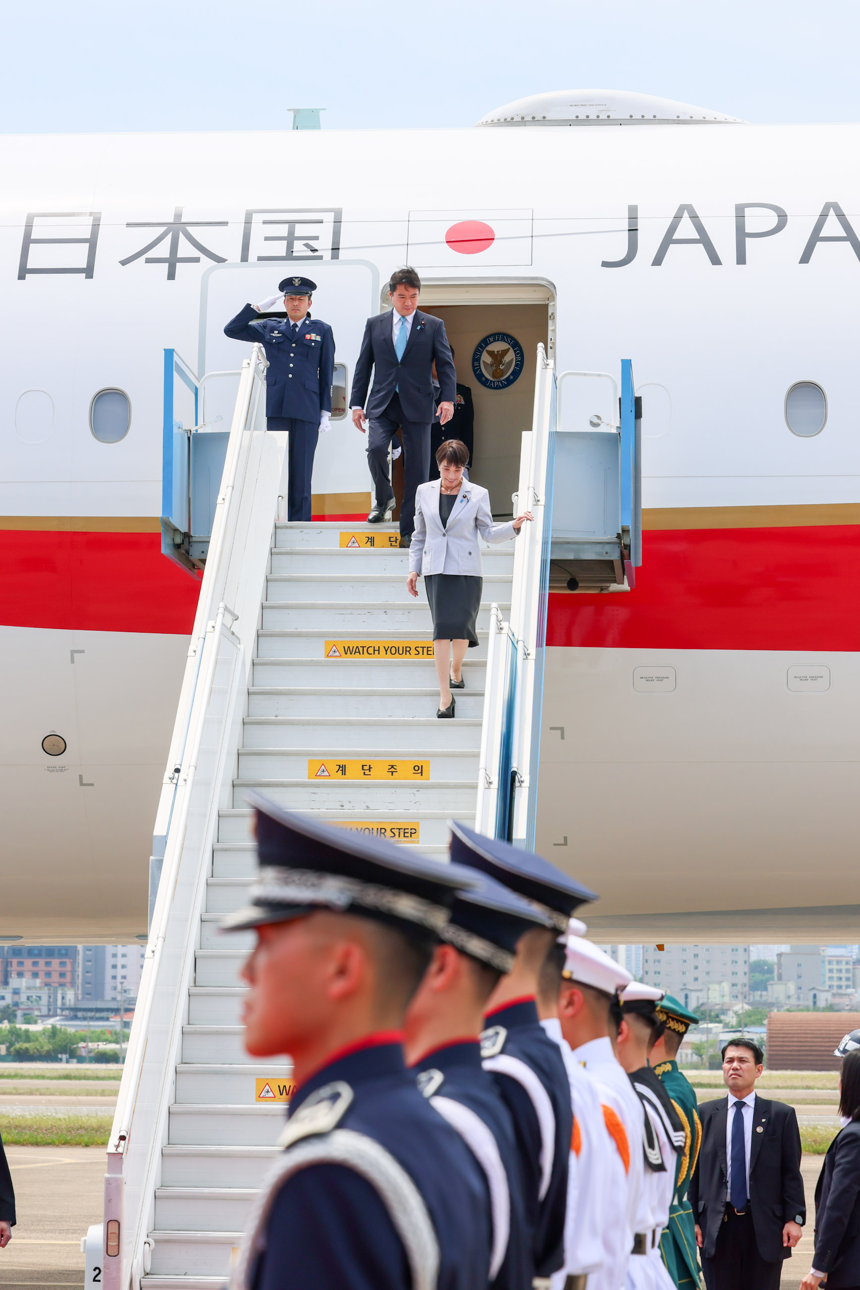 韓国に到着した高市総理１