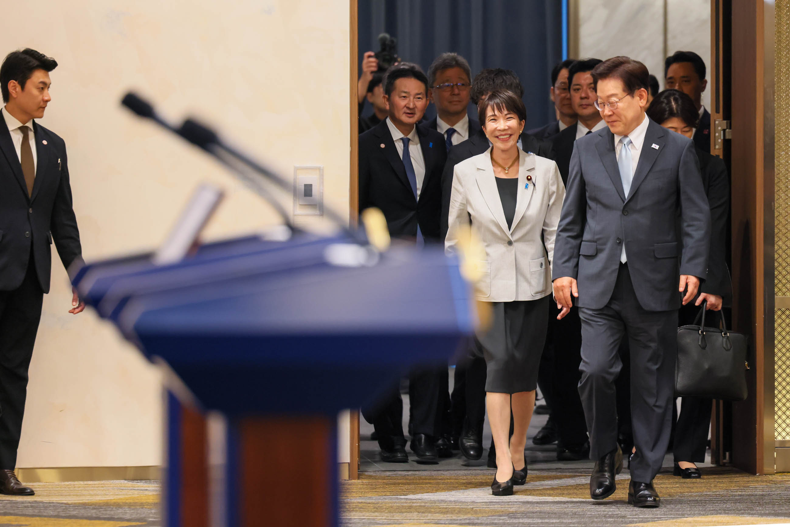 共同記者発表２