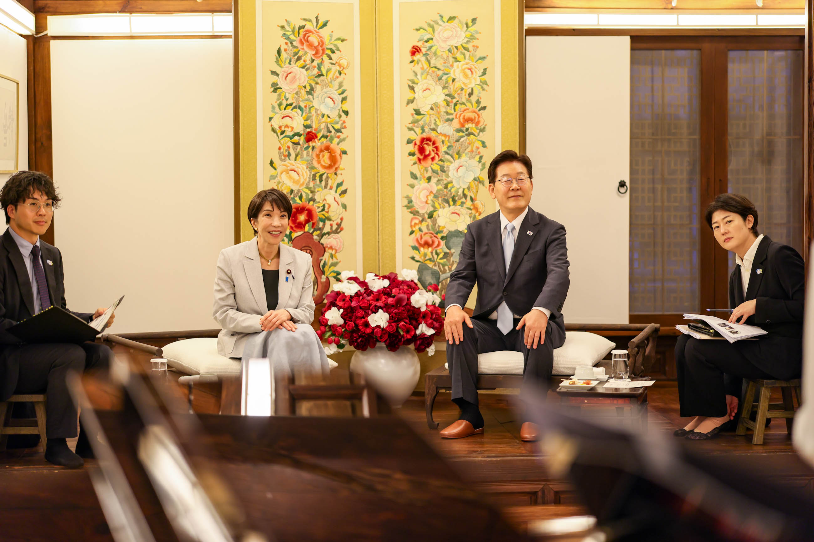 親睦行事に出席する高市総理１