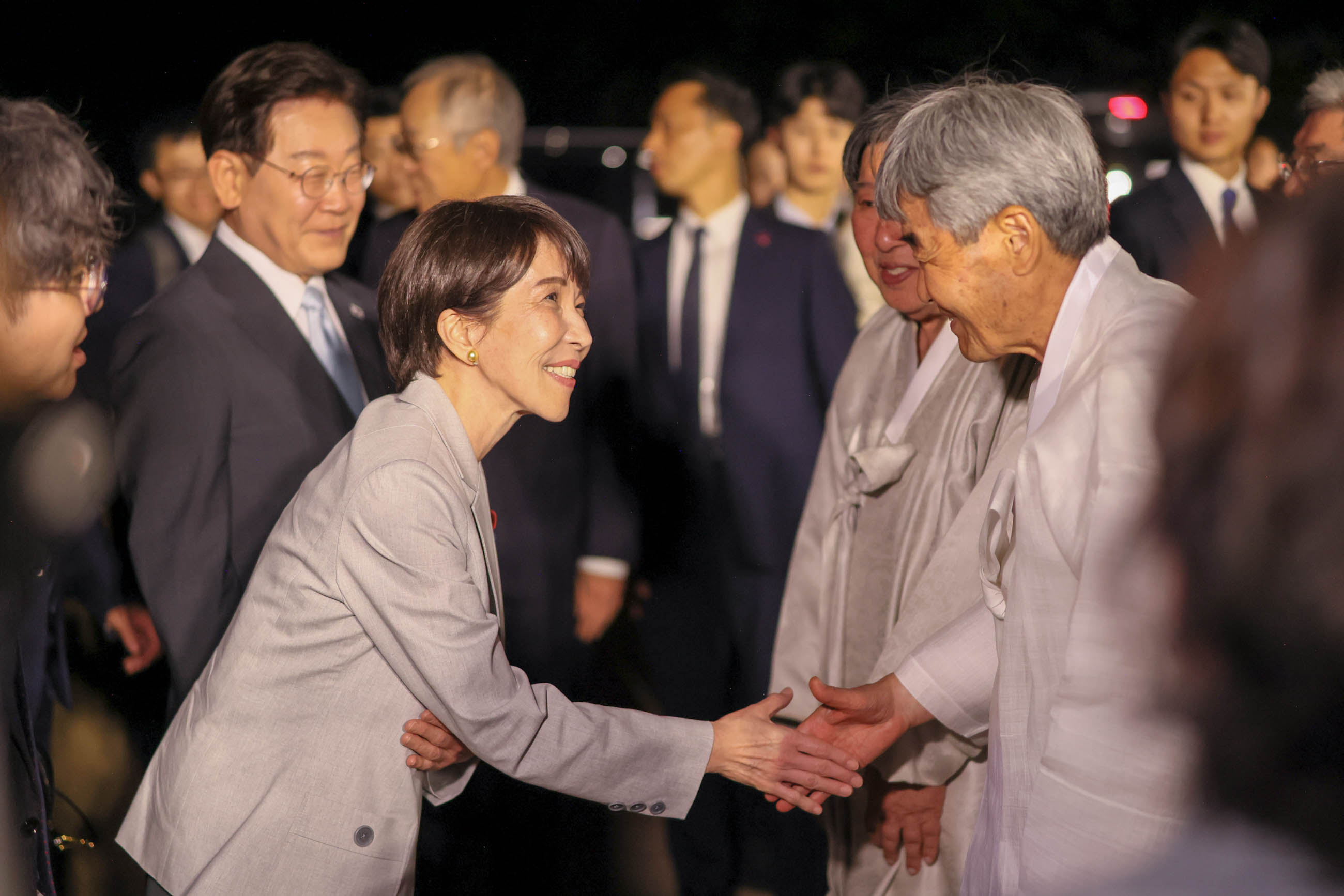 親睦行事に出席する高市総理８