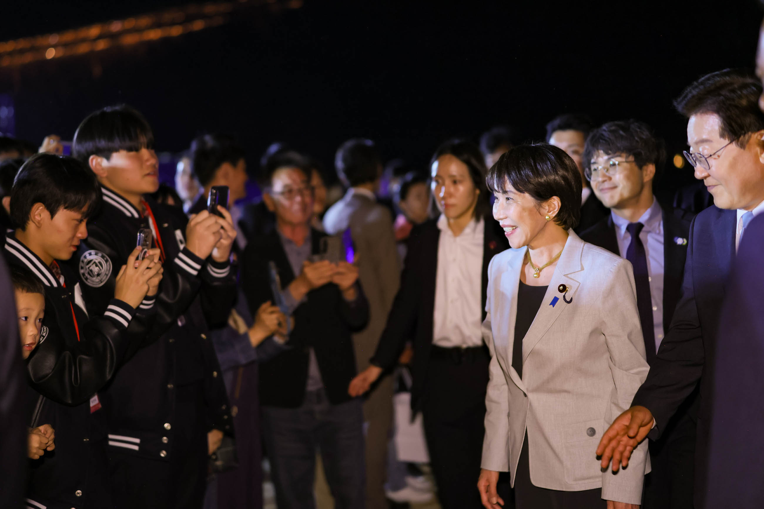 親睦行事に出席する高市総理９
