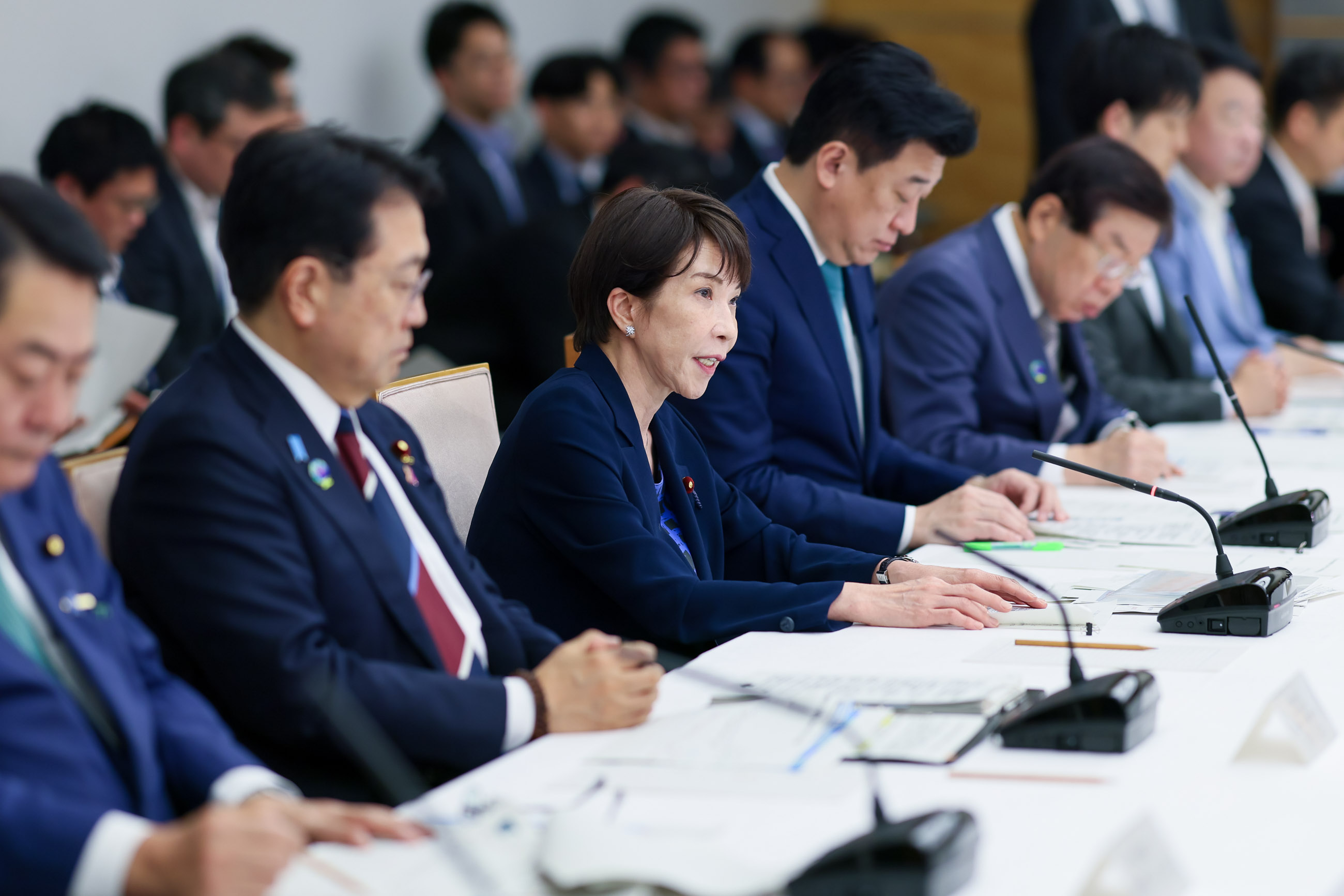 会議のまとめを行う高市総理５