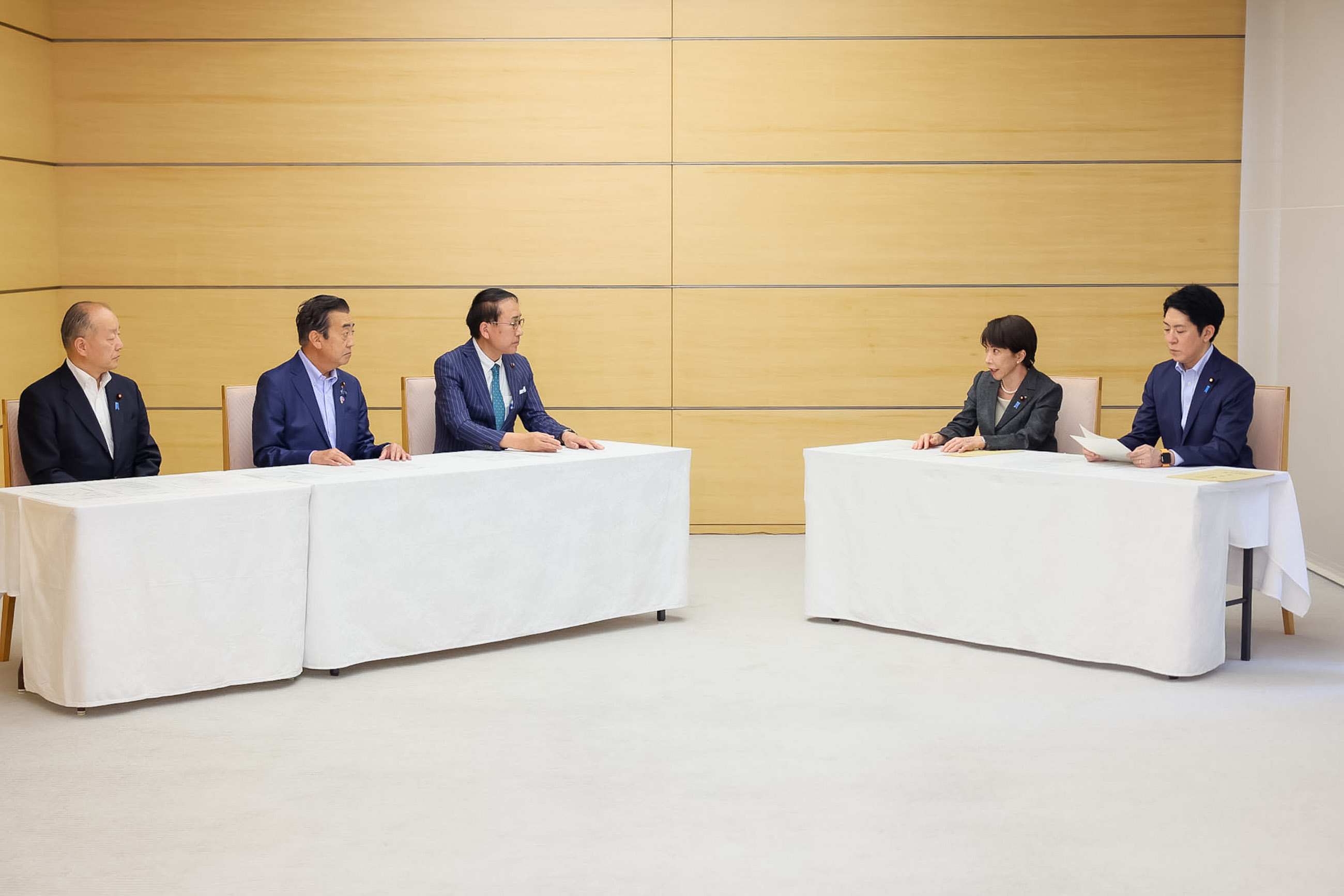 申入れを受ける高市総理２