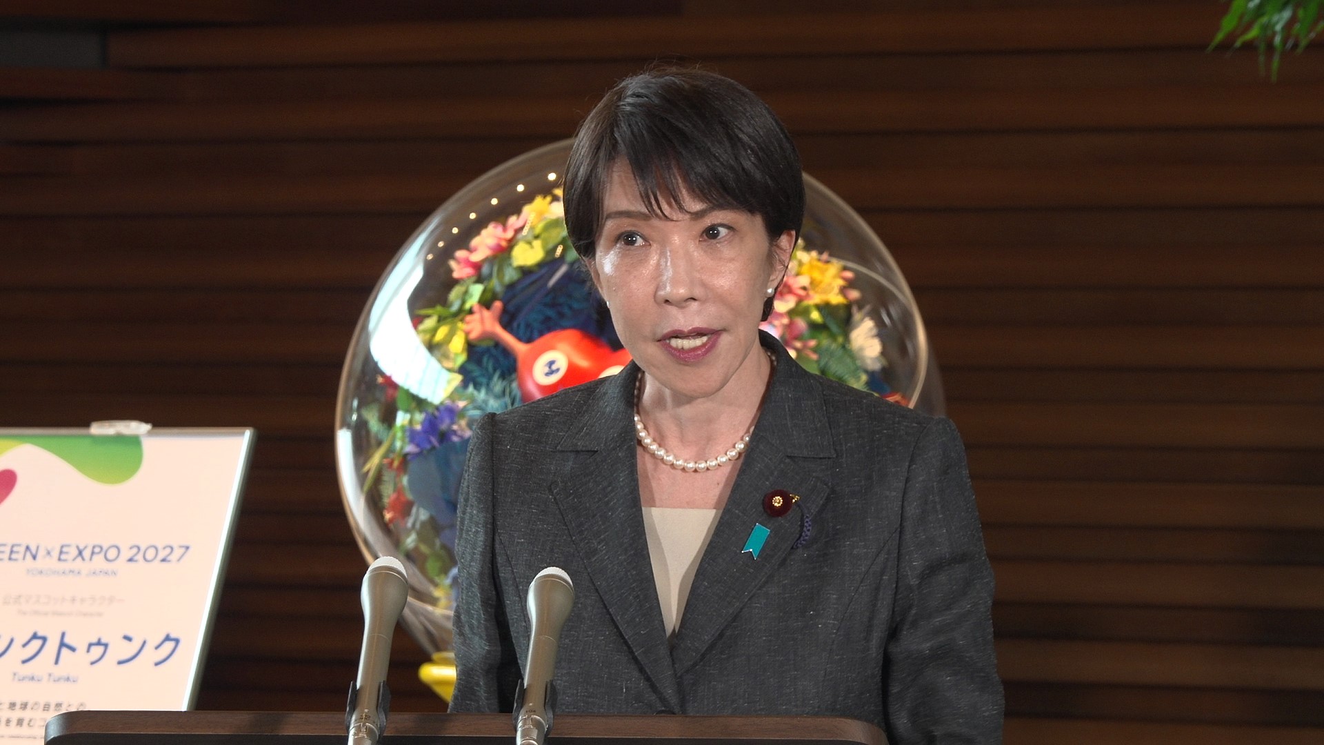 会見する高市総理