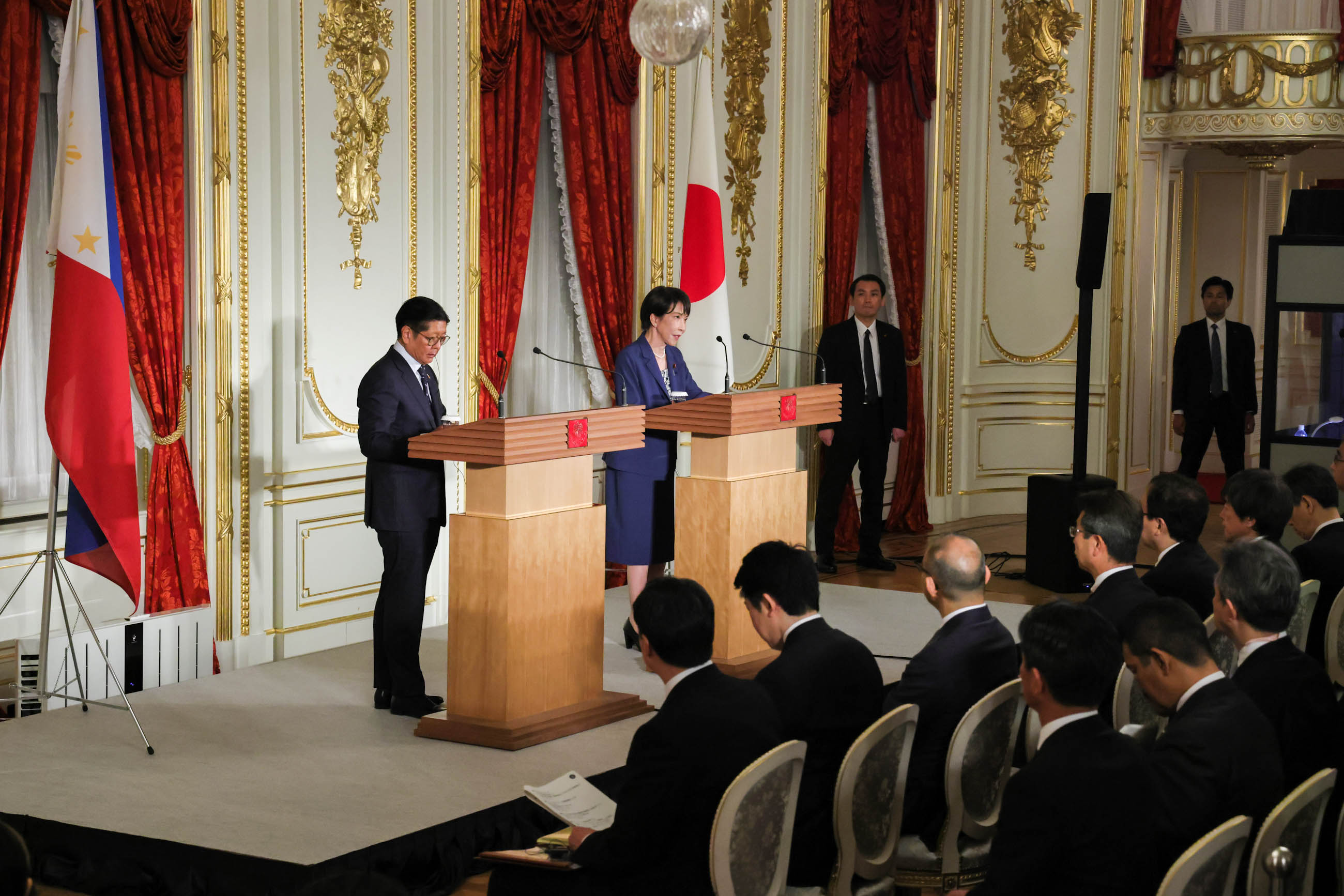 共同記者発表６