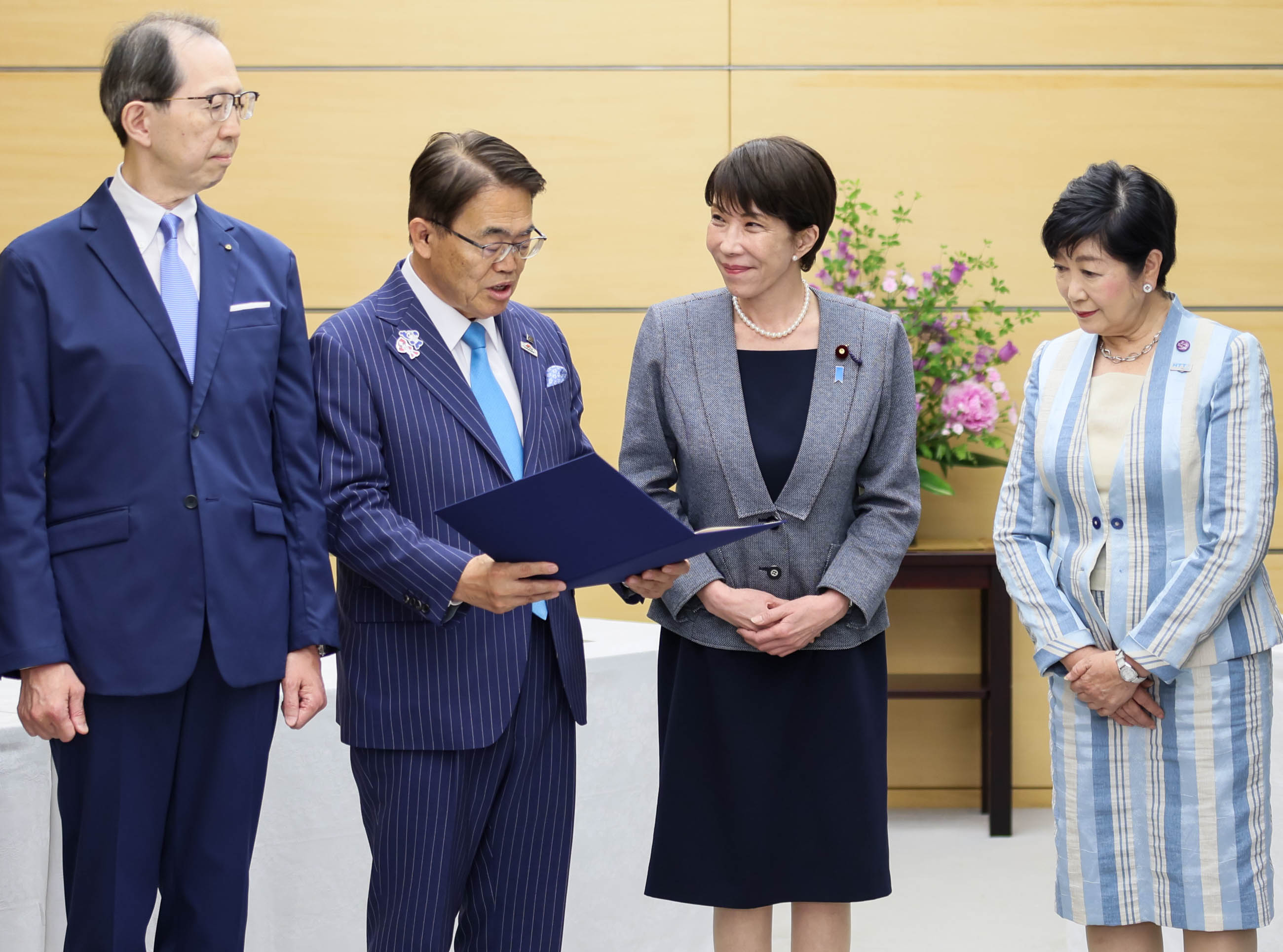 表敬を受ける高市総理２