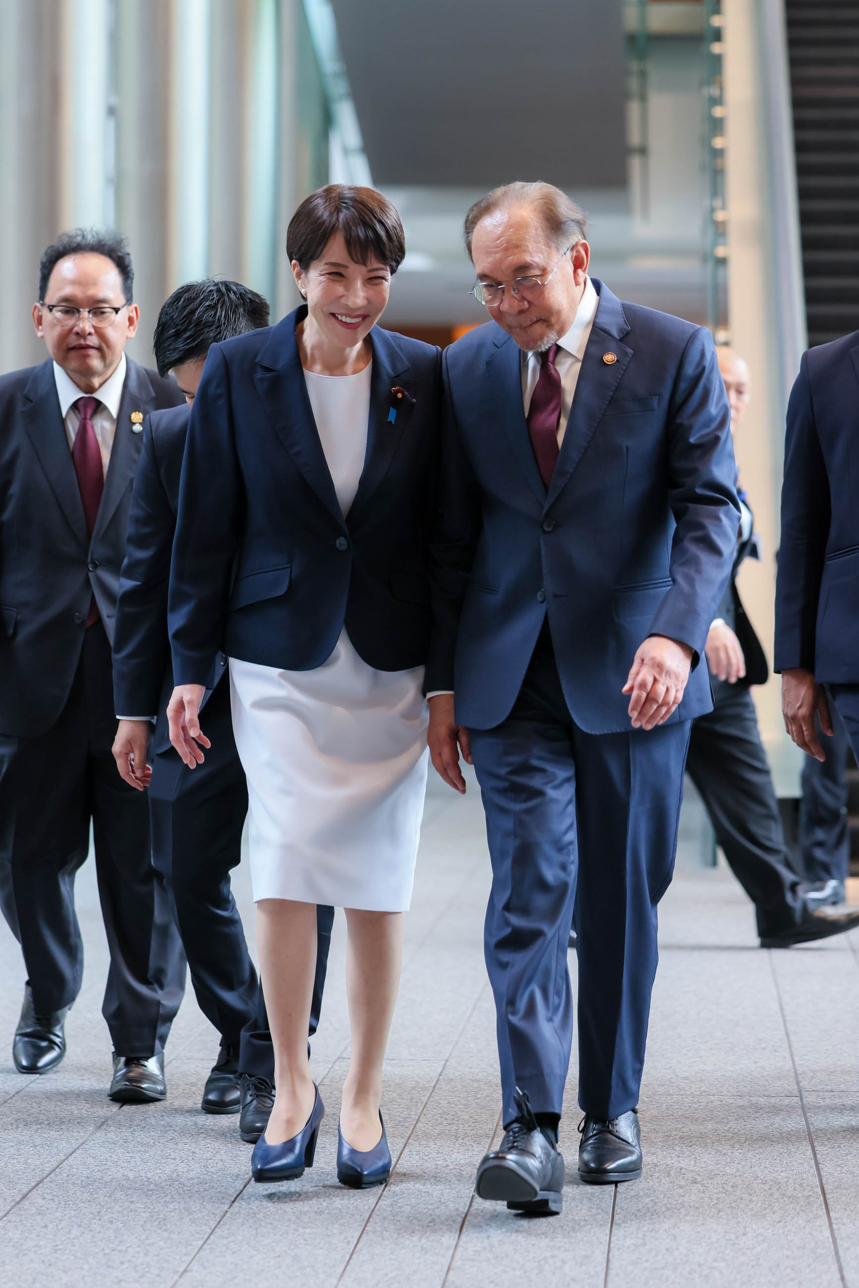 共同記者発表に臨む両首脳