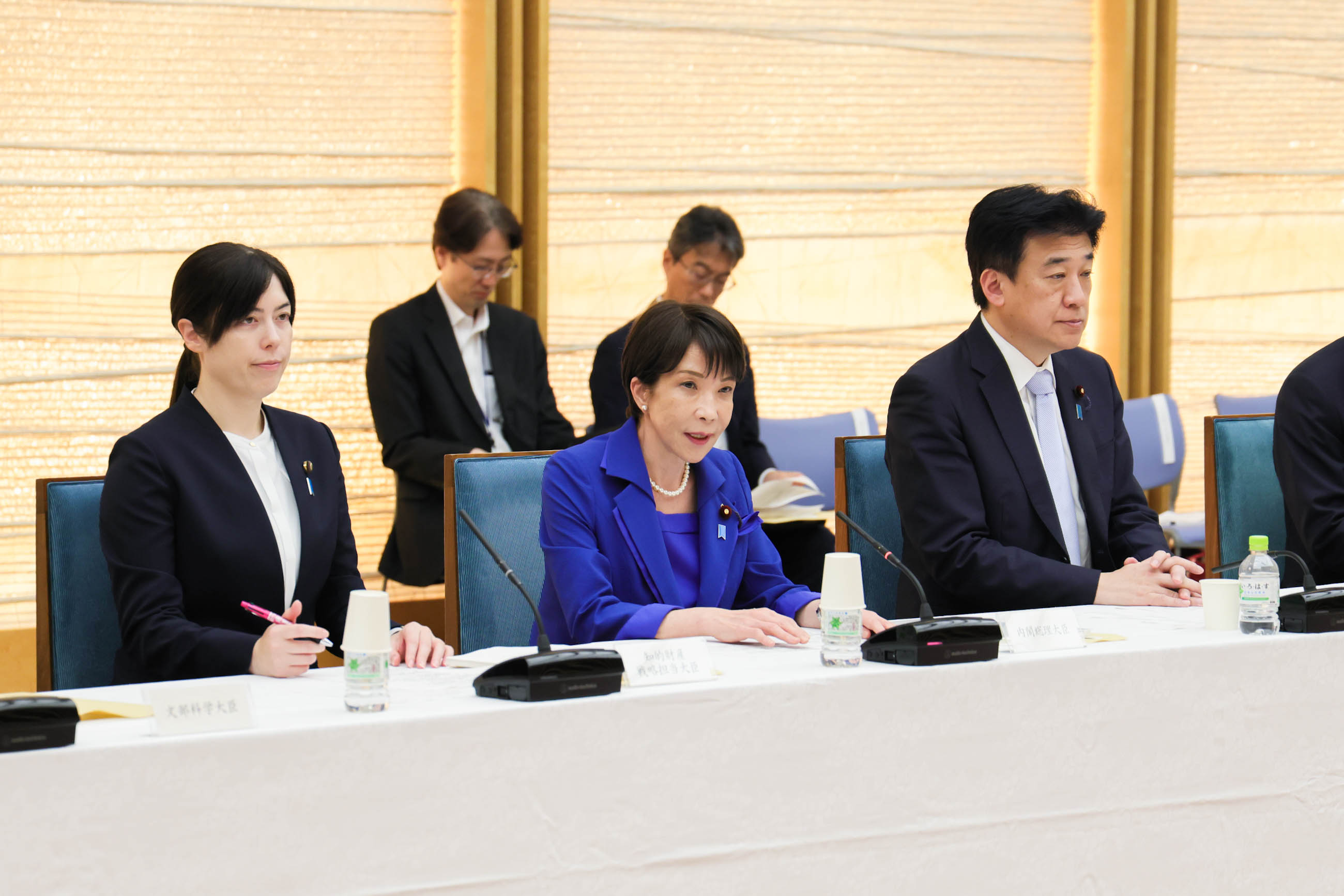 会議のまとめを行う高市総理１