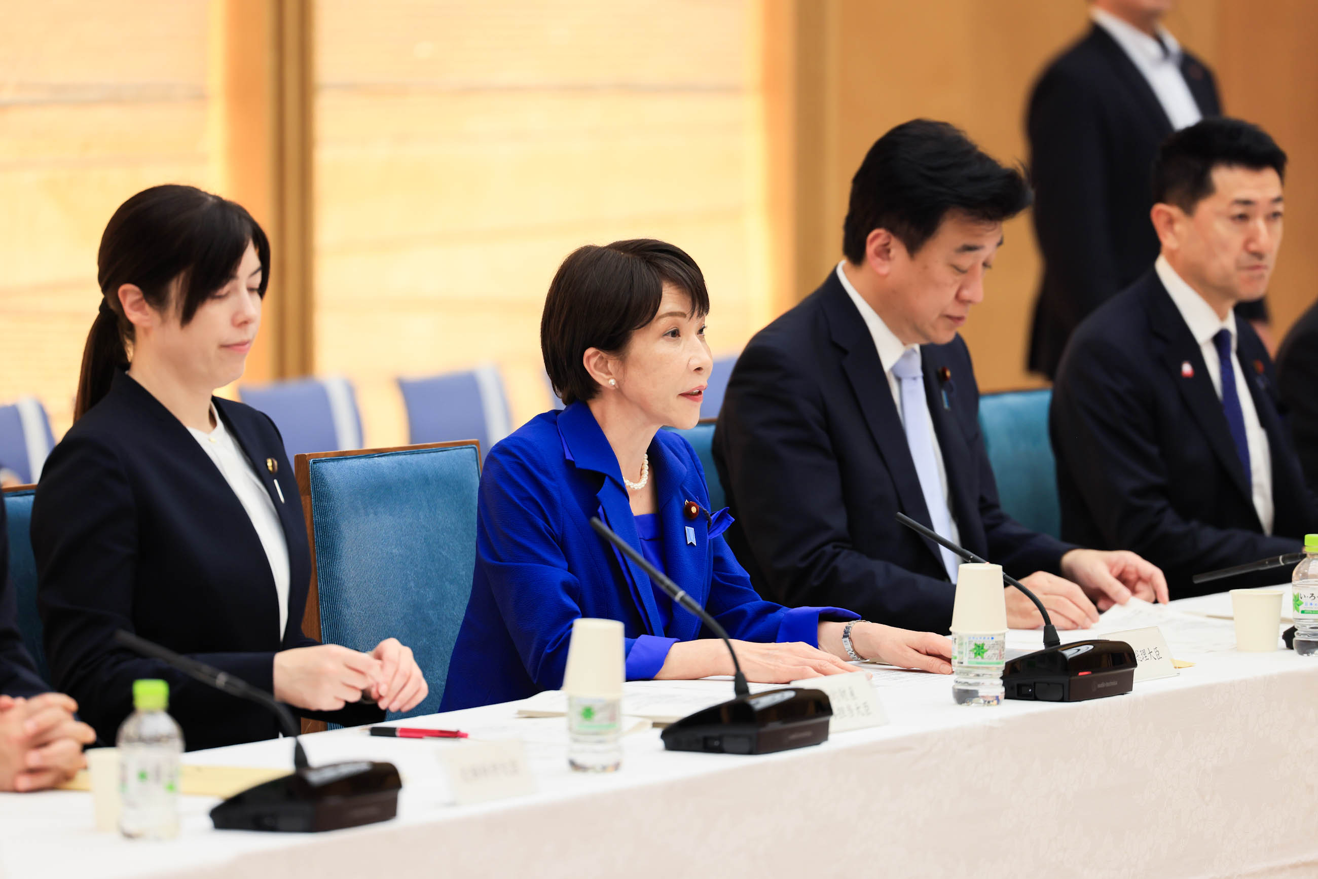 会議のまとめを行う高市総理２