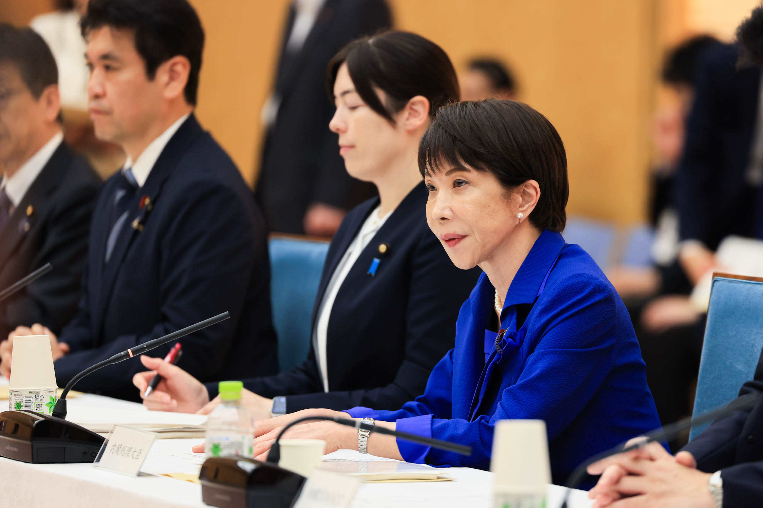 会議のまとめを行う高市総理４