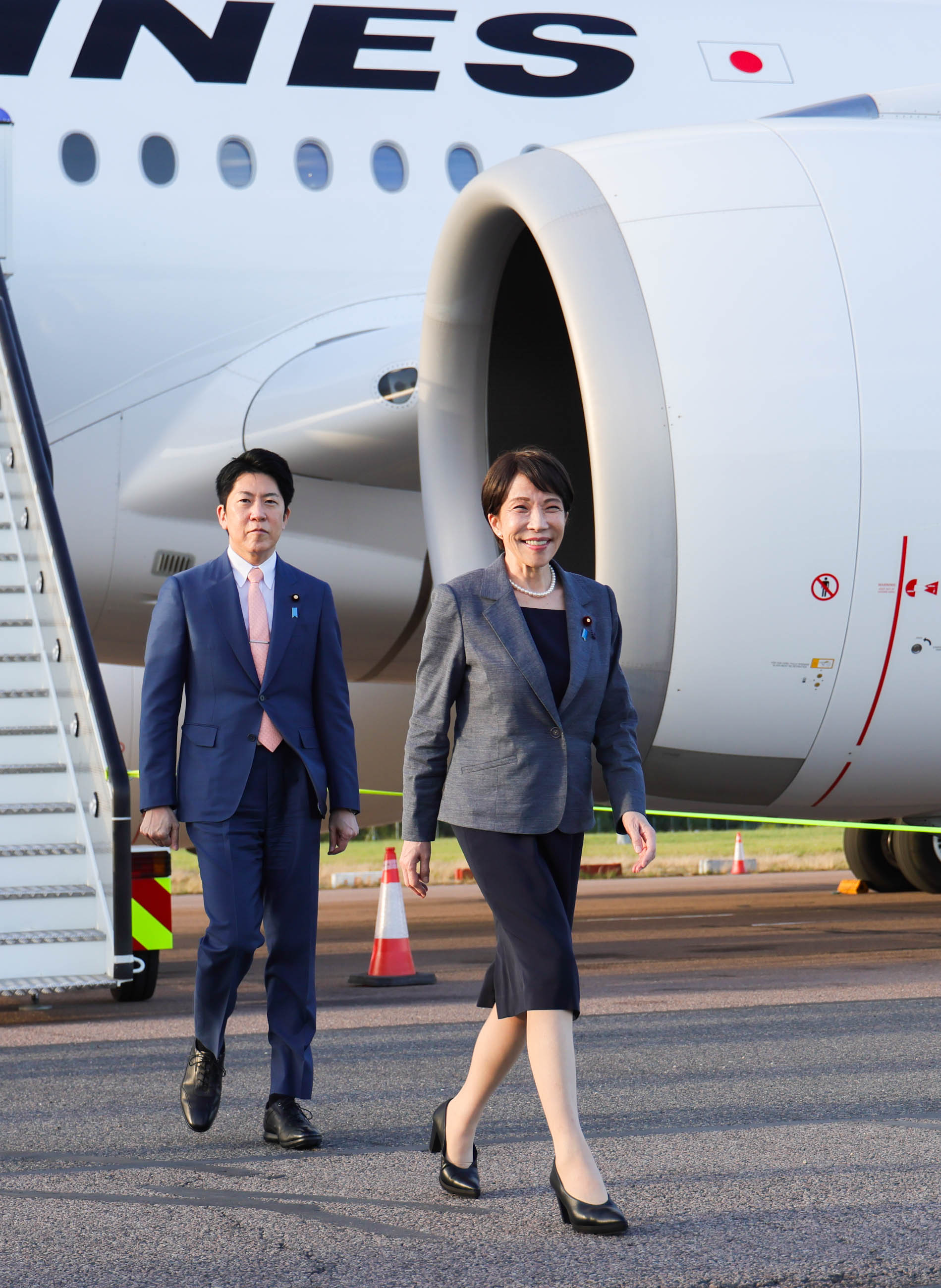 英国に到着した高市総理１