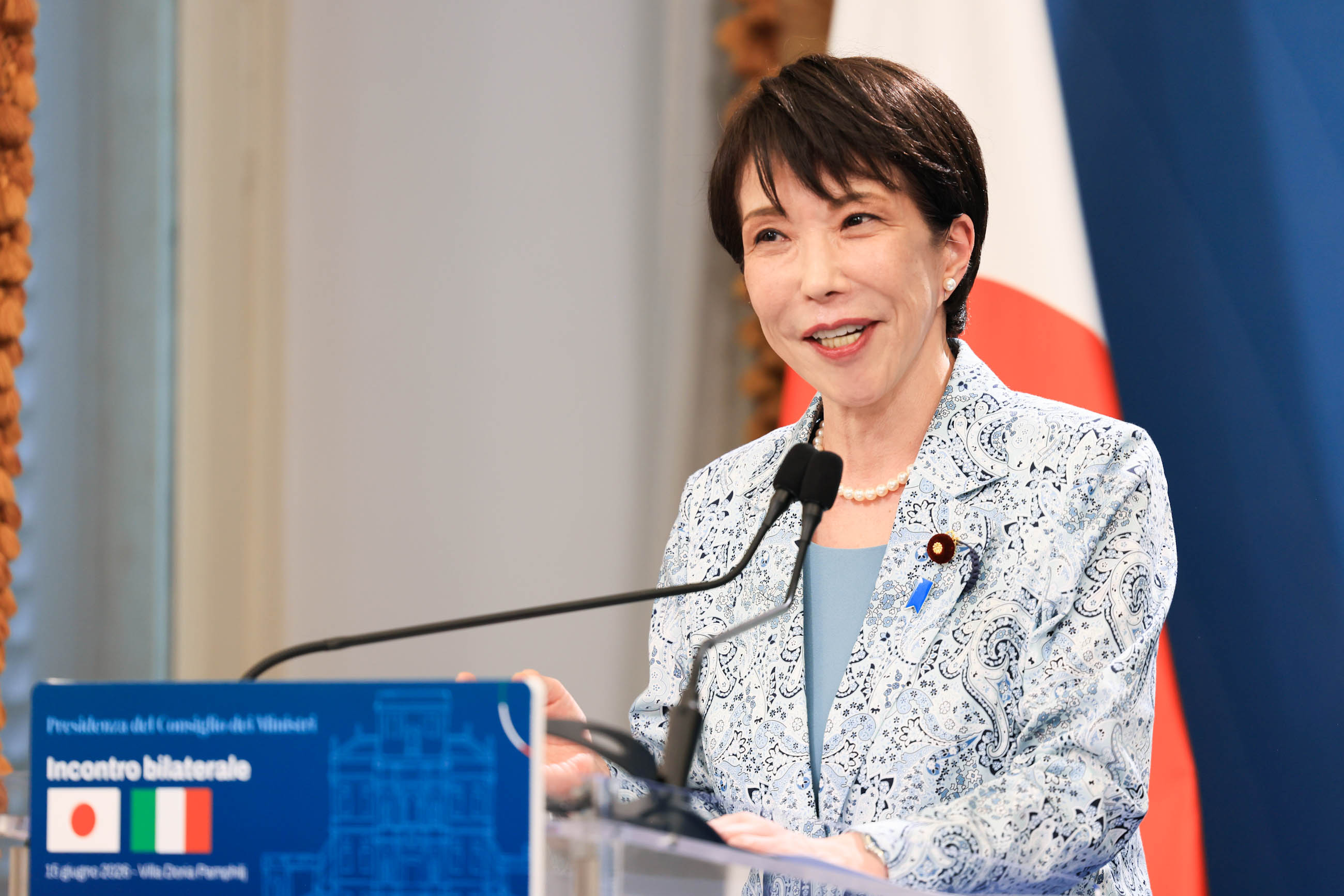 日伊共同記者発表１０