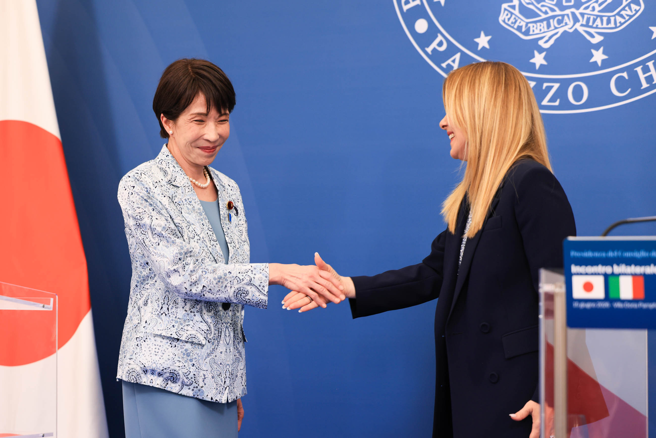 日伊共同記者発表１１