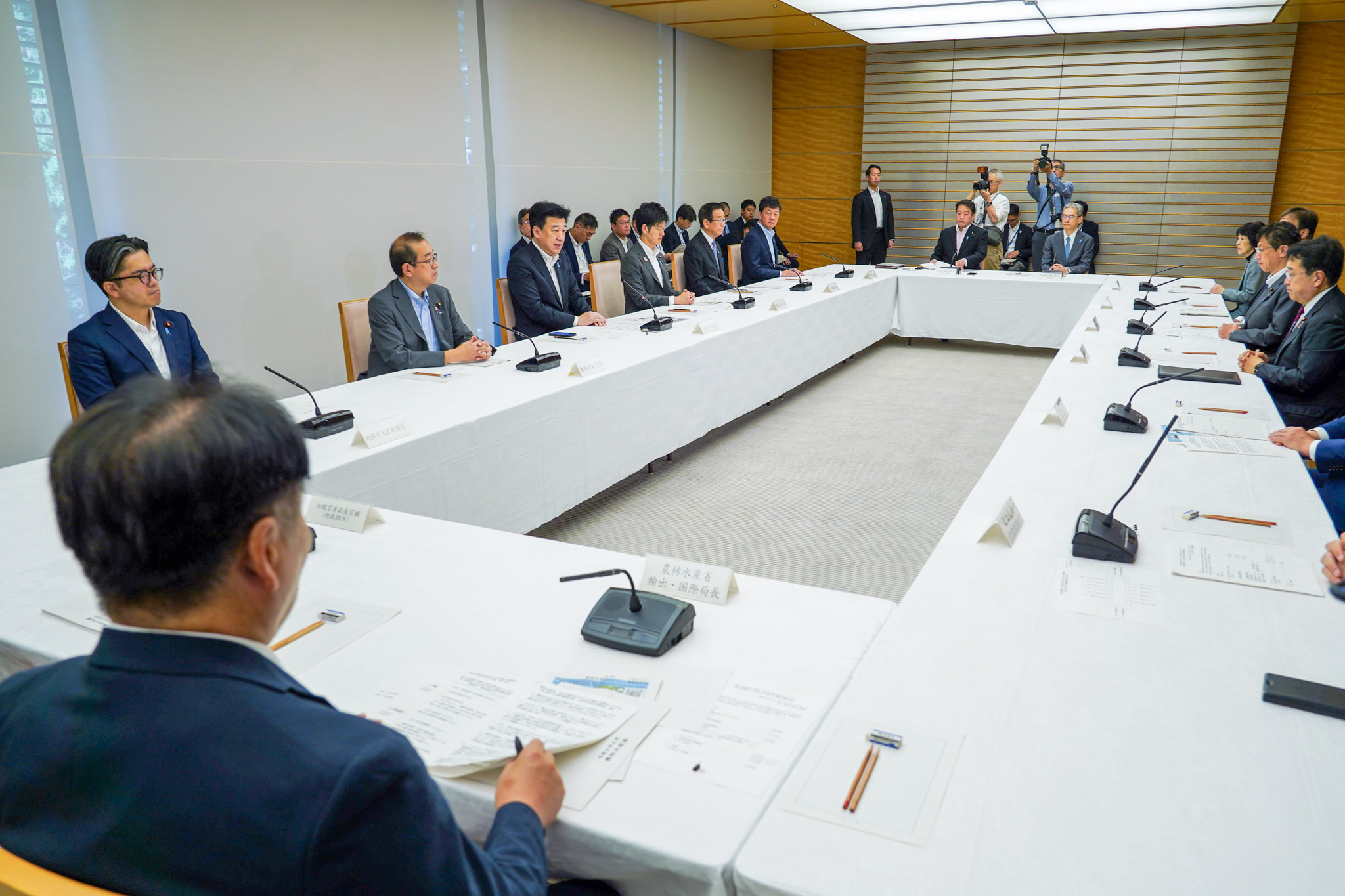 会議のま７めを行う木原官房長官７