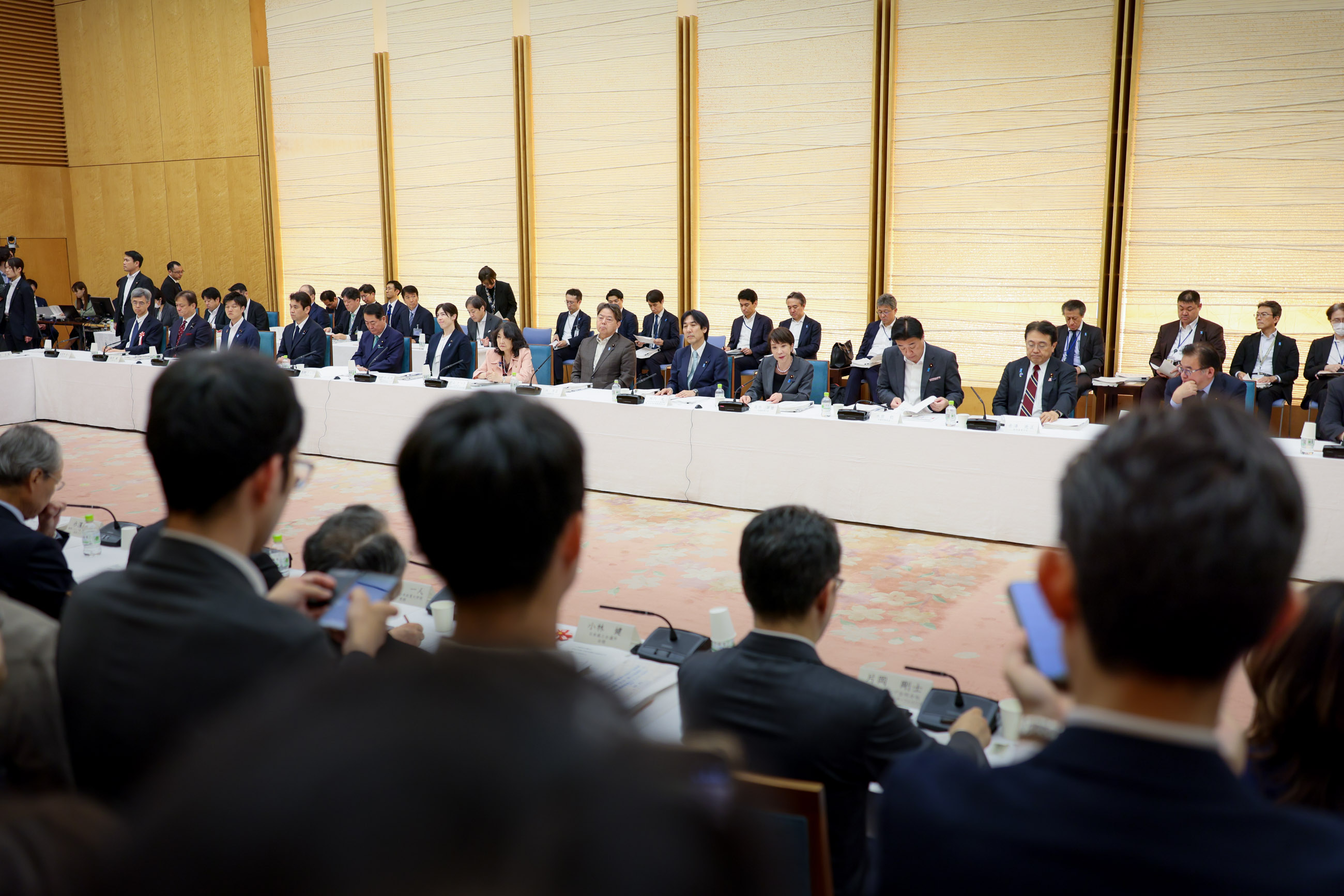 会議のまとめを行う高市総理２