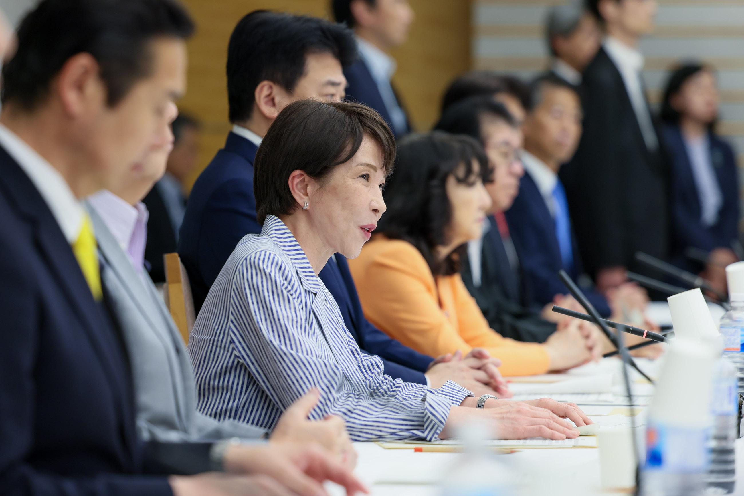 挨拶をする高市総理６