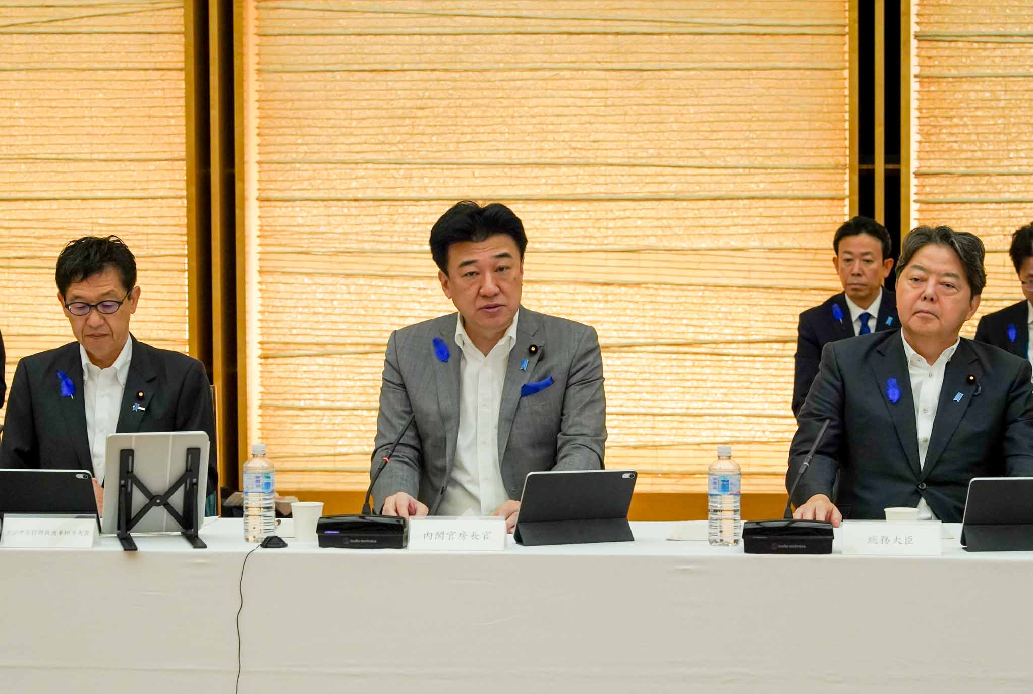 会議のまとめを行う木原官房長官３