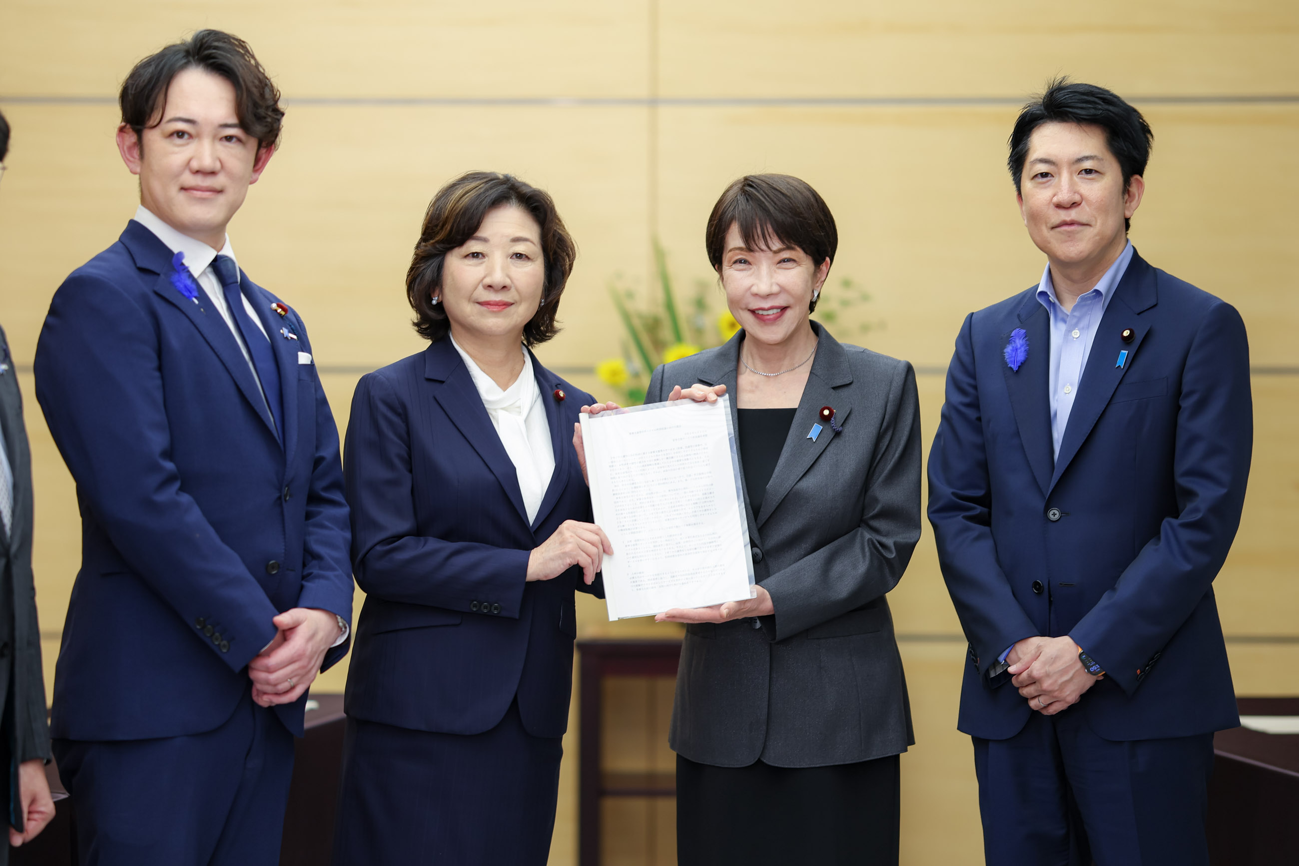申入れを受ける高市総理３