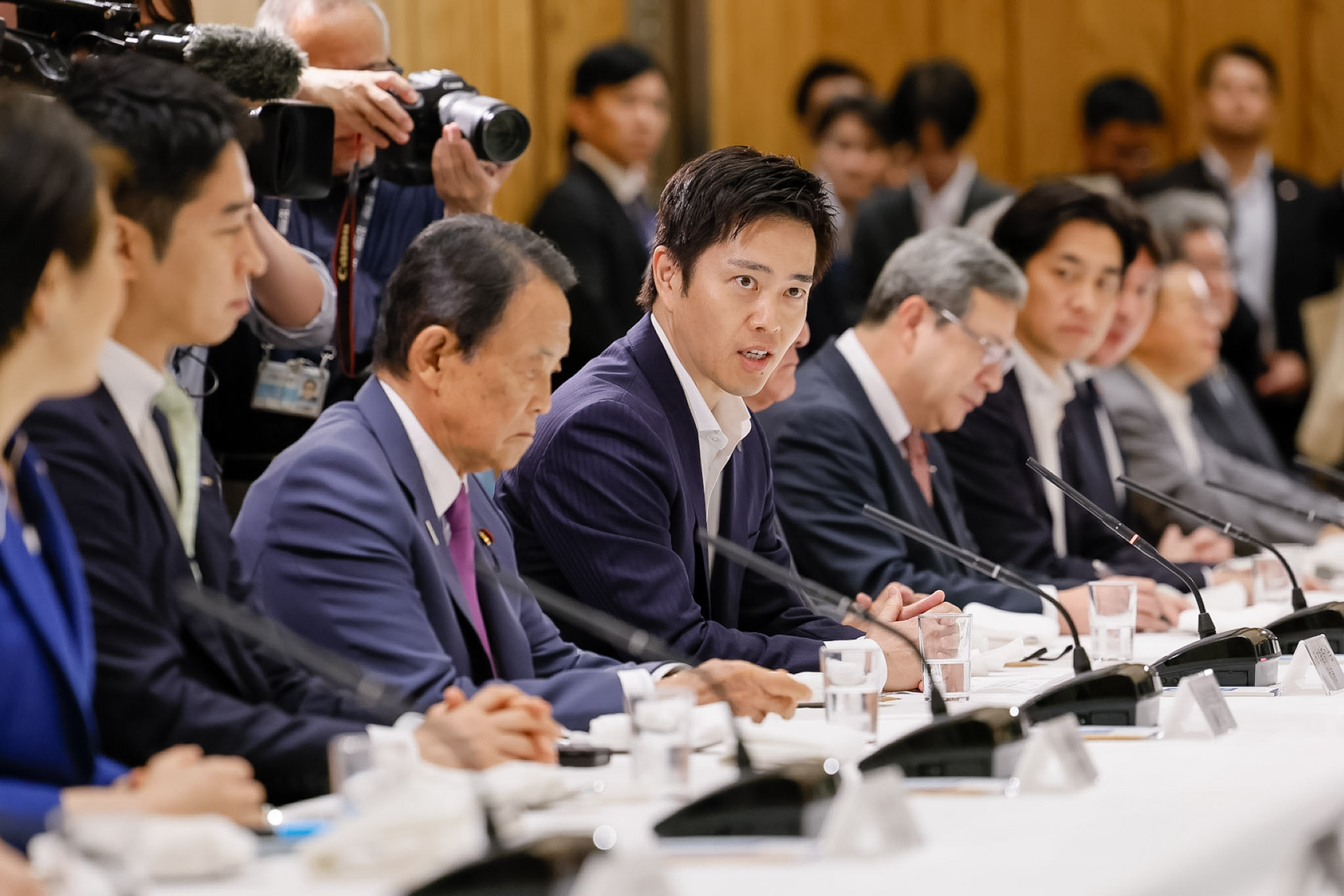 政府与党連絡会議の様子２