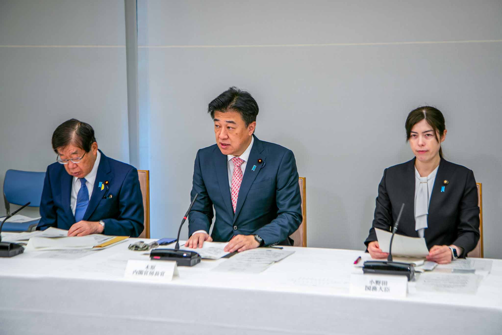 会議のまとめを行う木原官房長官２