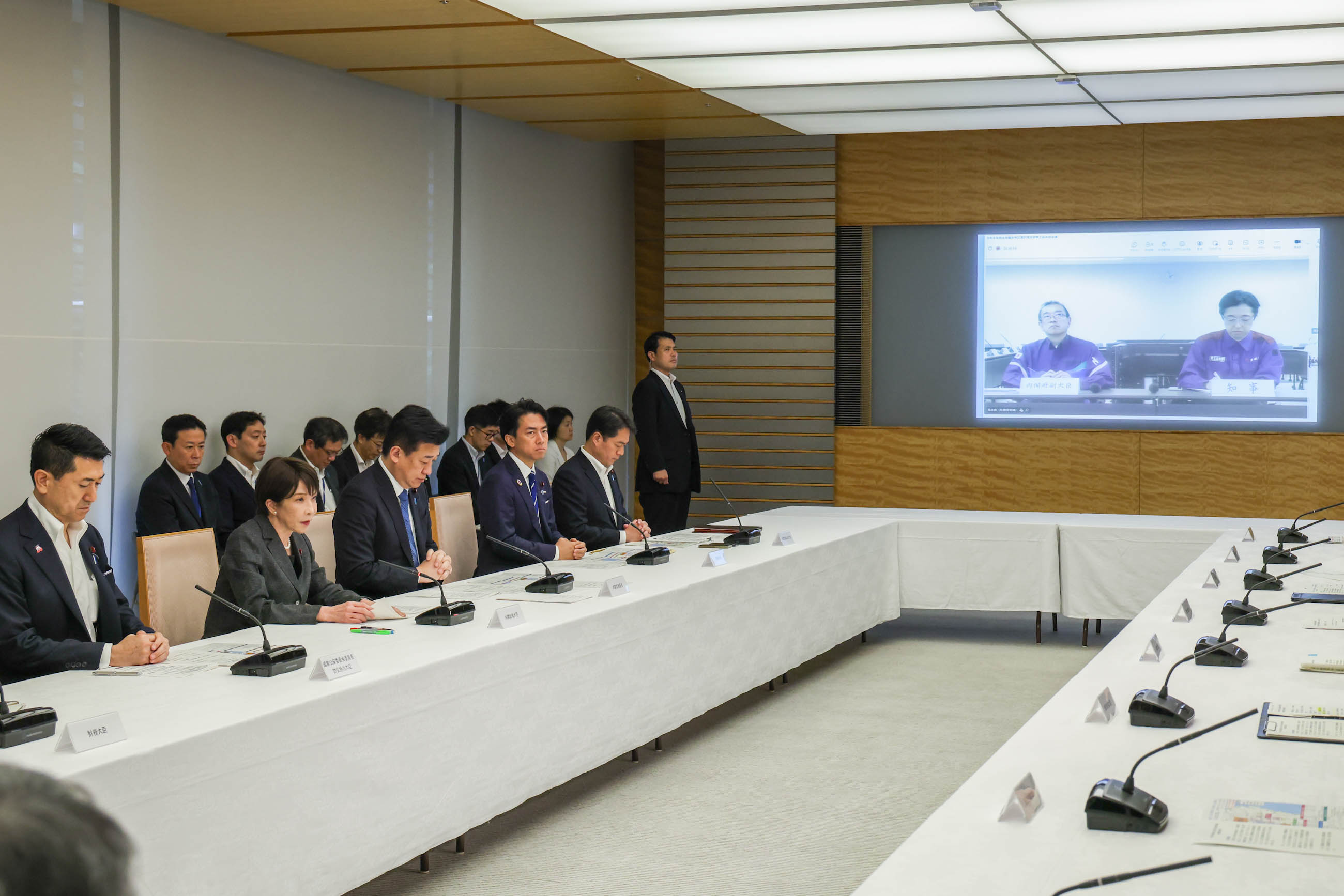 会議のまとめを行う高市総理２