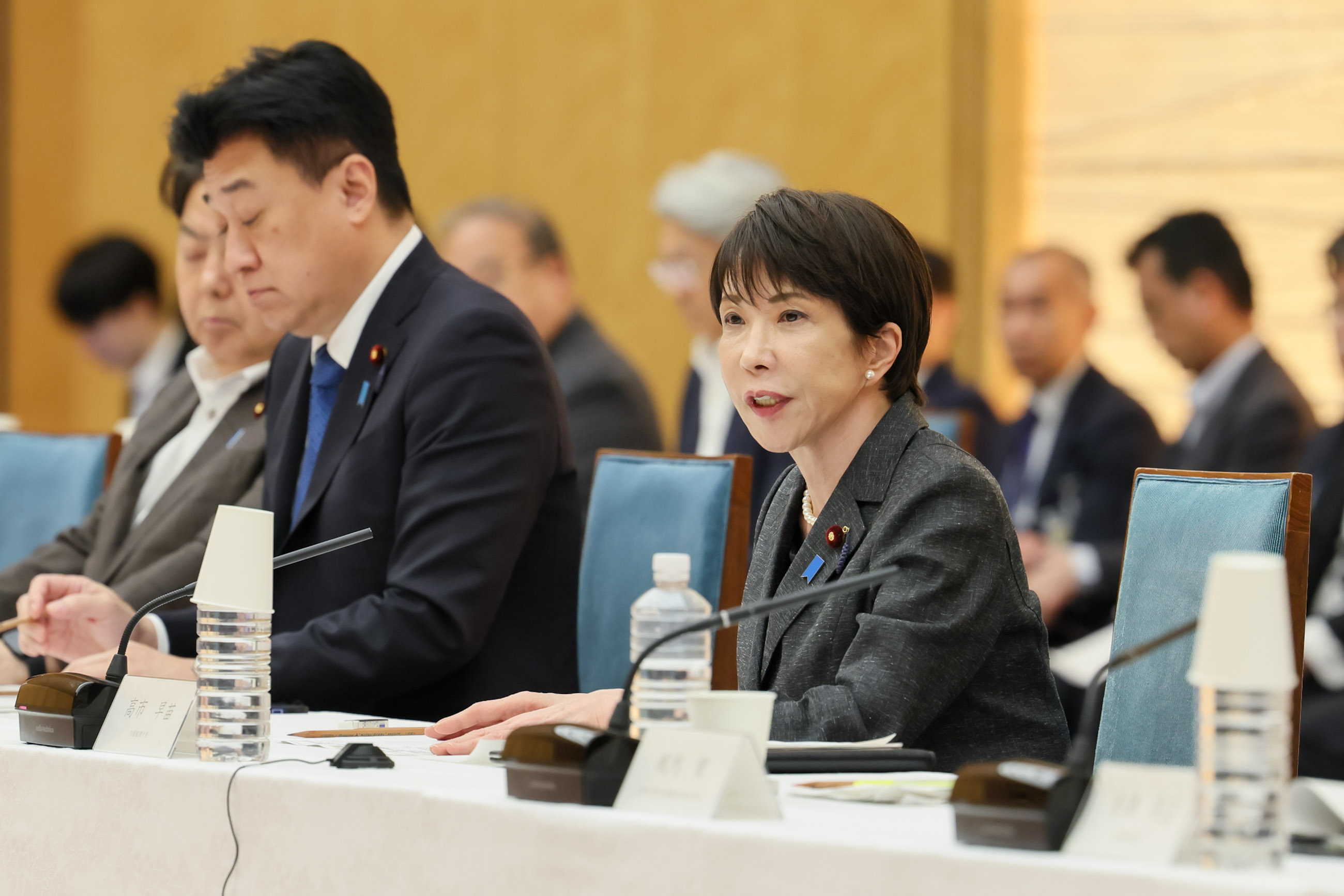 会議のまとめを行う高市総理１