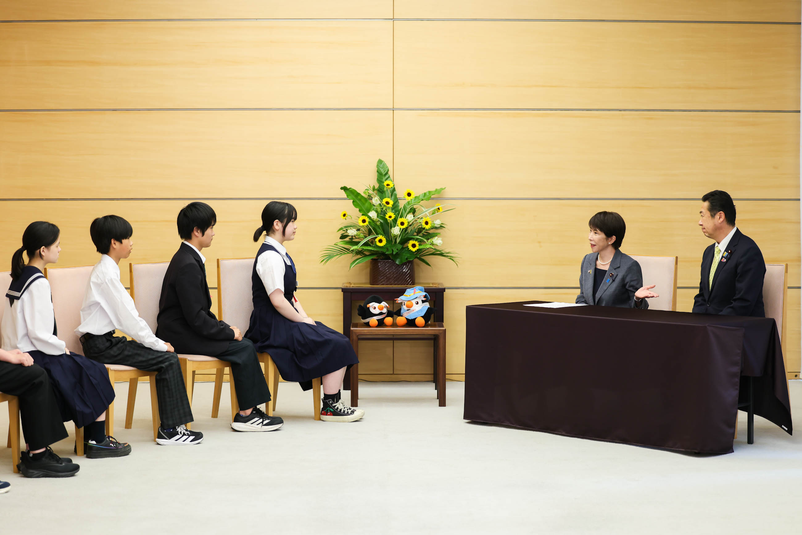 表敬を受ける高市総理４