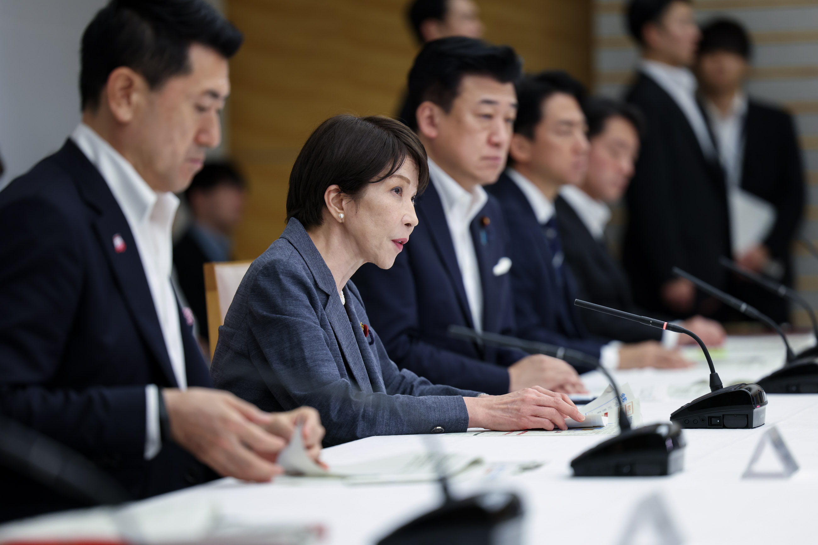 会議のまとめを行う高市総理６