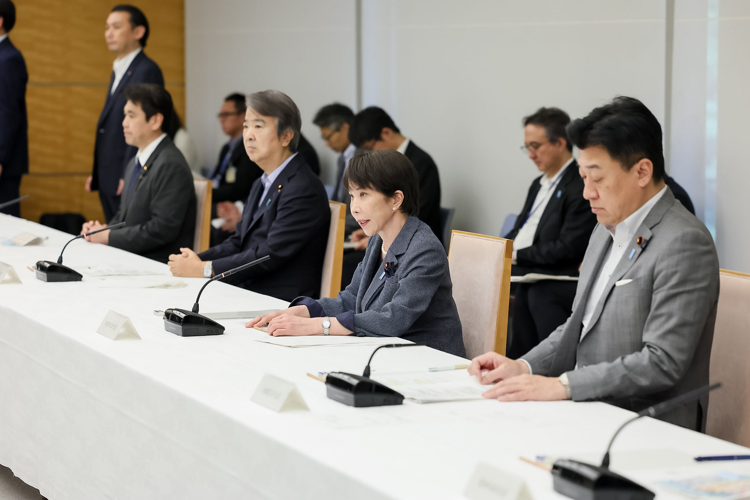 会議のまとめを行う高市総理１