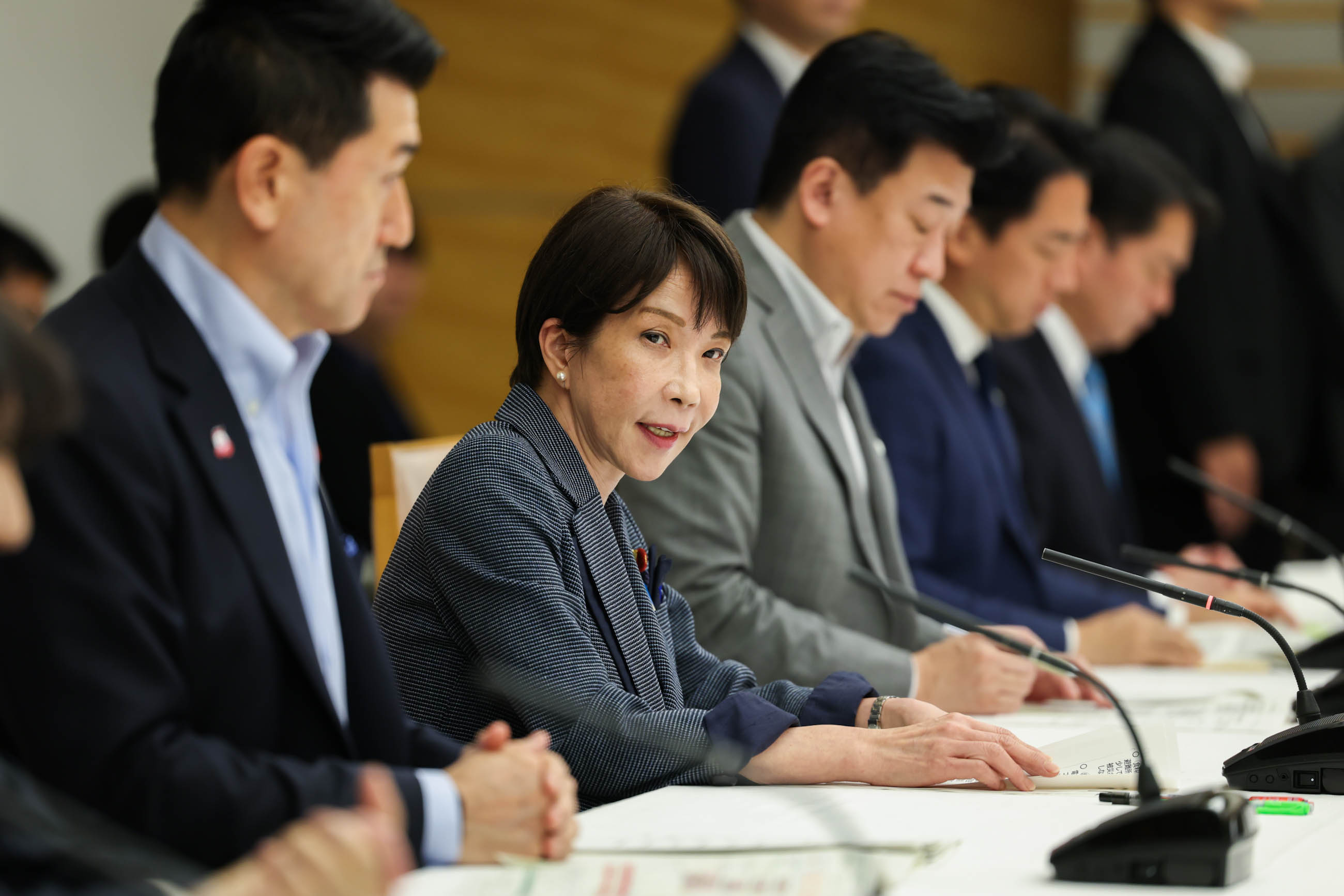 会議のまとめを行う高市総理１