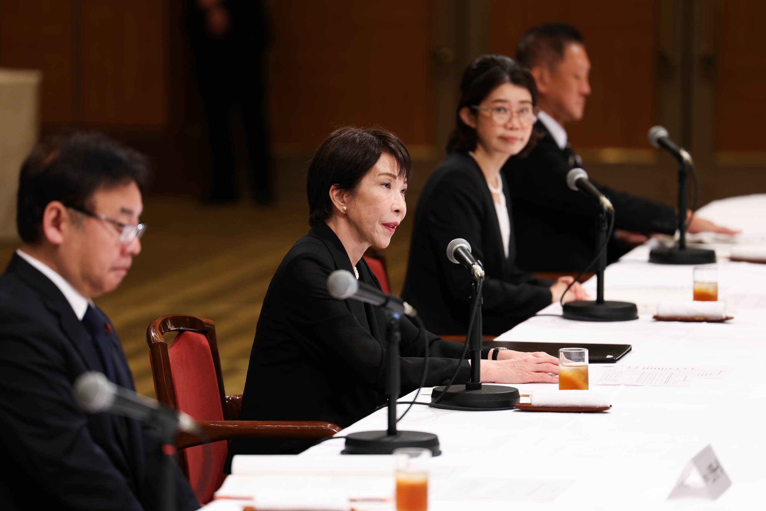 被爆者代表から要望を聞く高市総理５