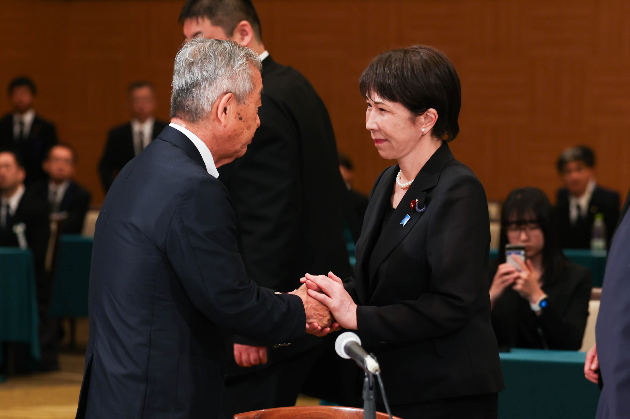 被爆者代表から要望を聞く高市総理７