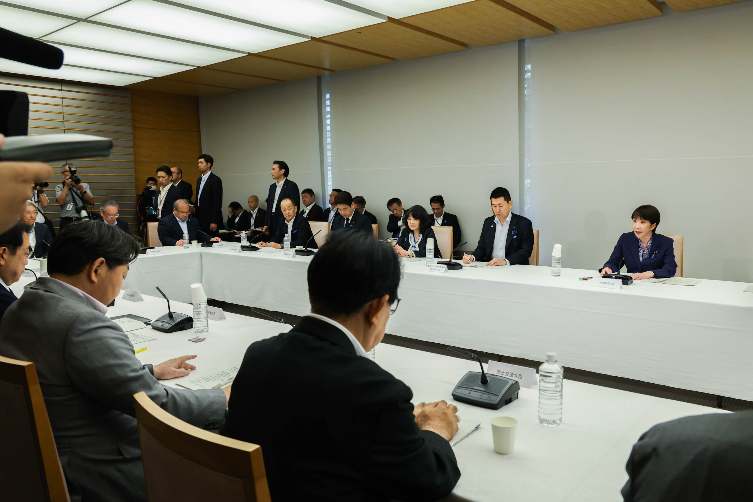 会議のまとめを行う高市総理５