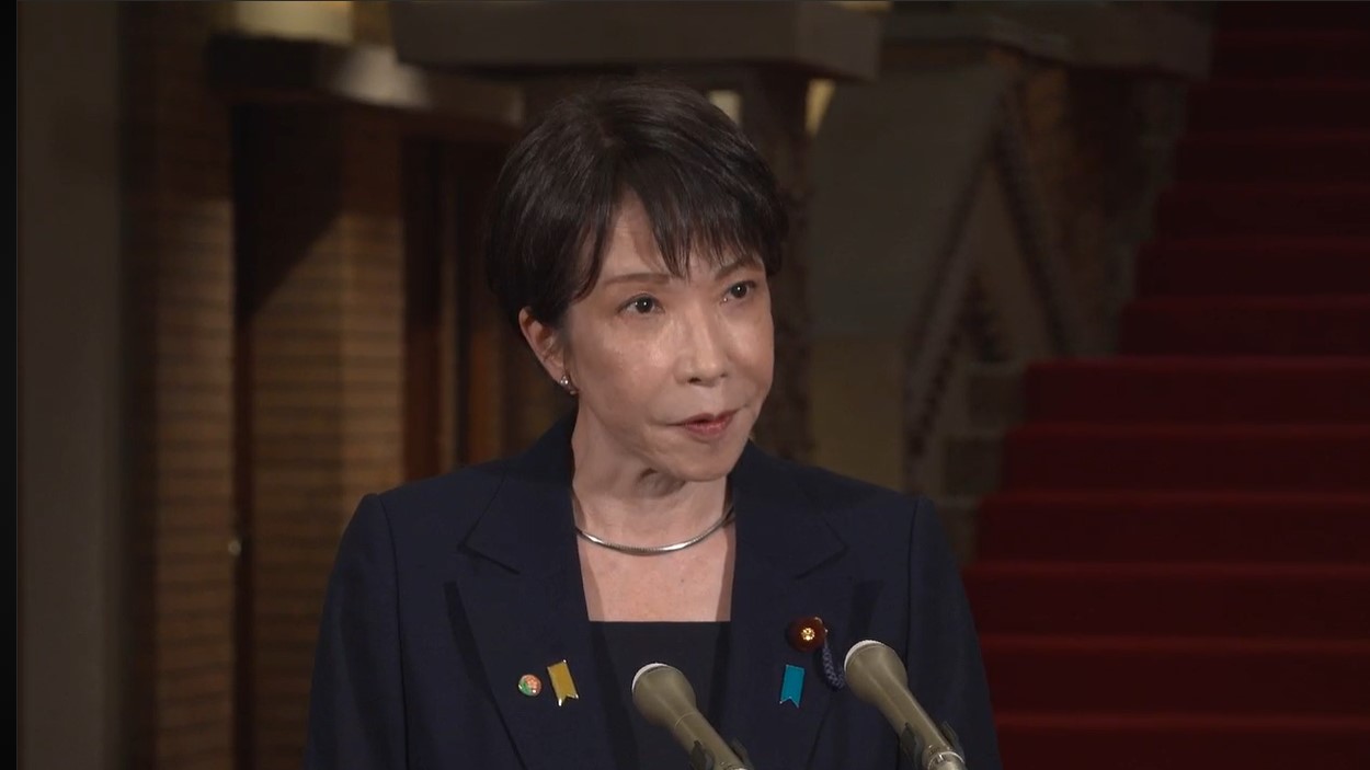 会見する高市総理