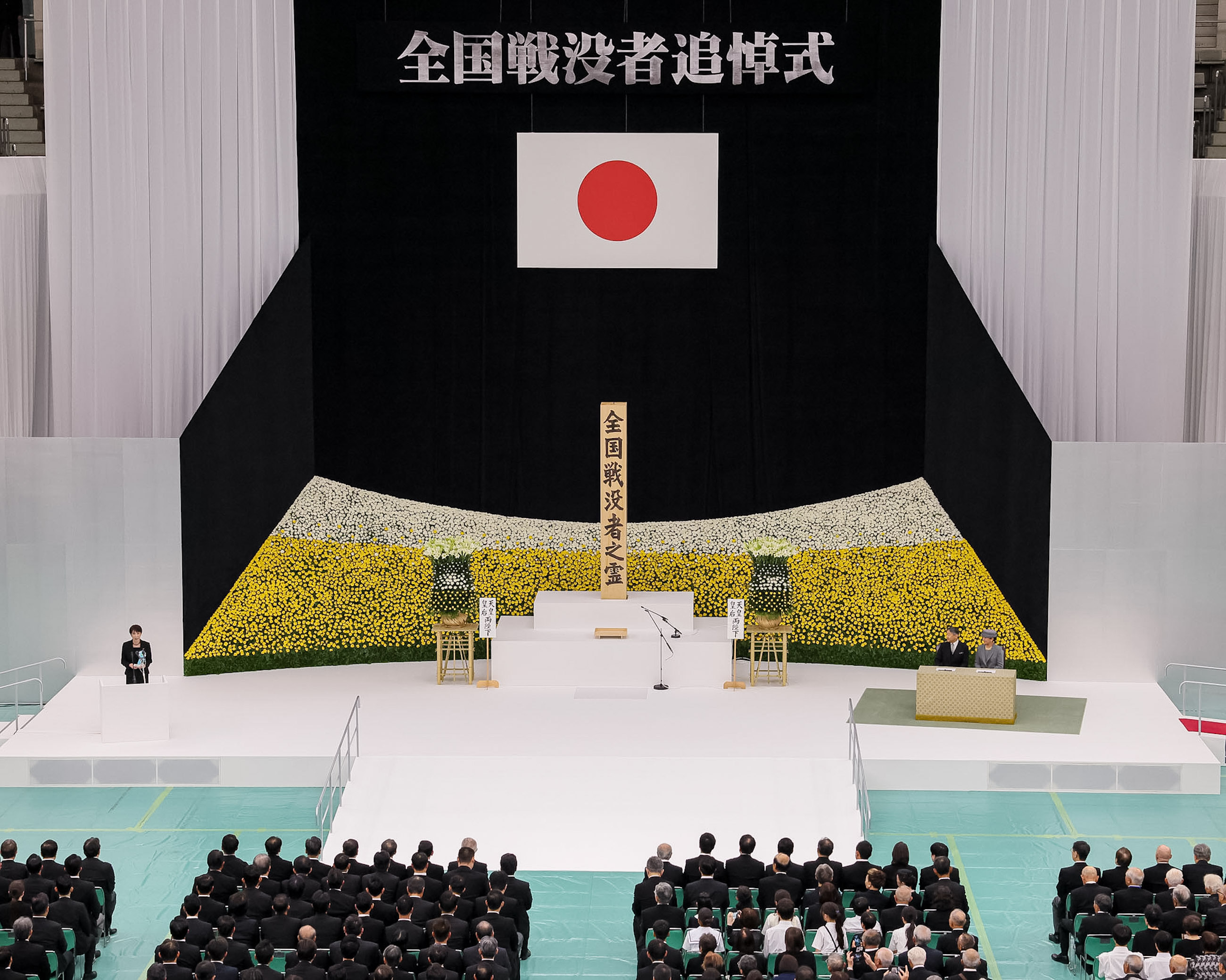 式辞を述べる高市総理４