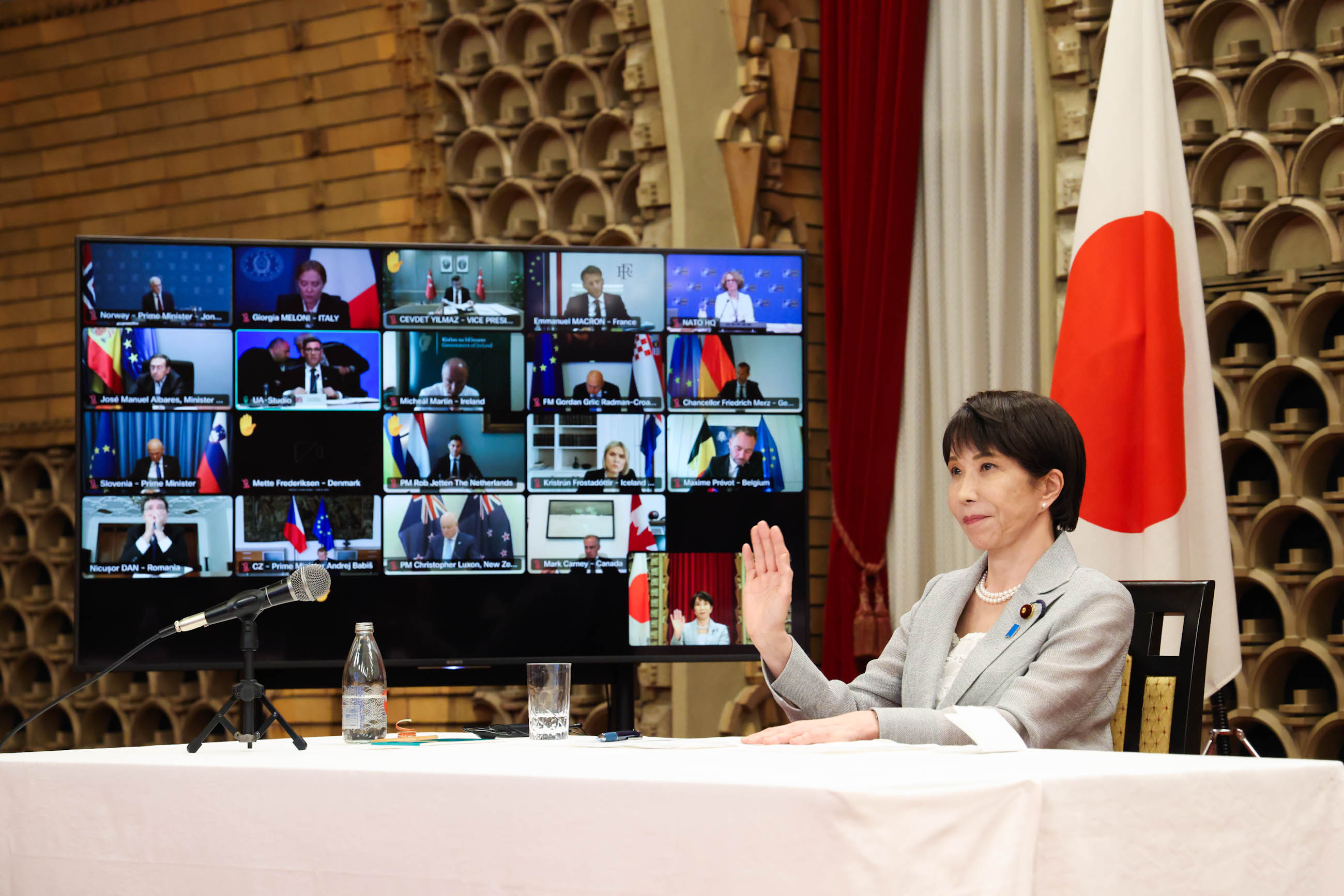 首脳会合に臨む高市総理３
